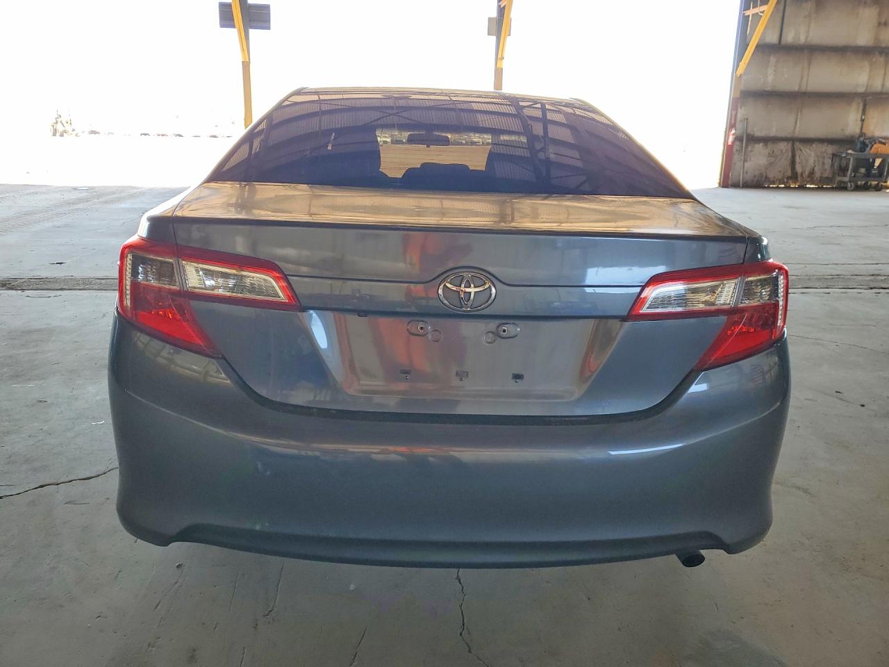 2014 Toyota Camry Le Gray vin: 4T4BF1FK8ER437736