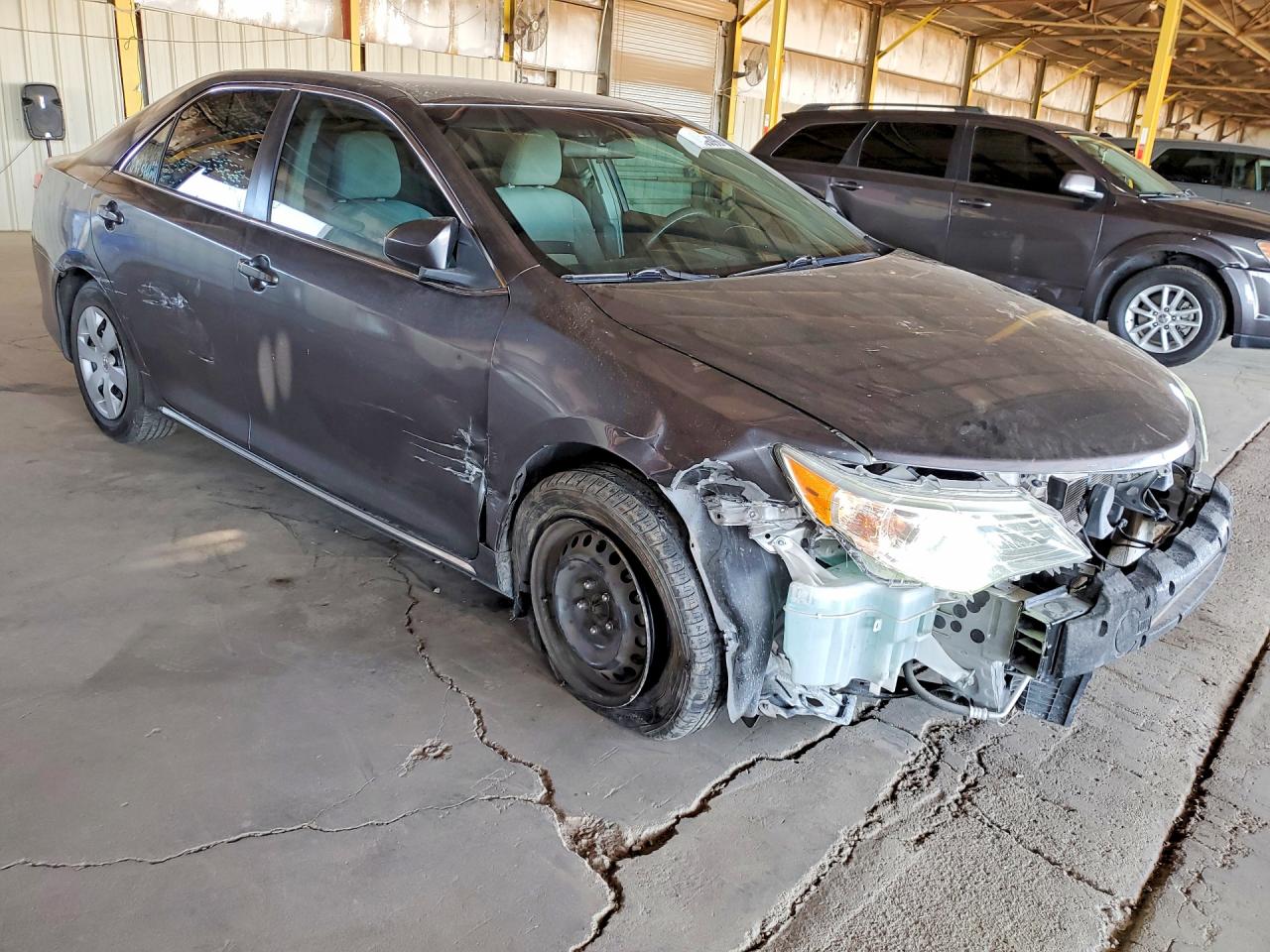 2014 Toyota Camry Le Gray vin: 4T4BF1FK8ER437736