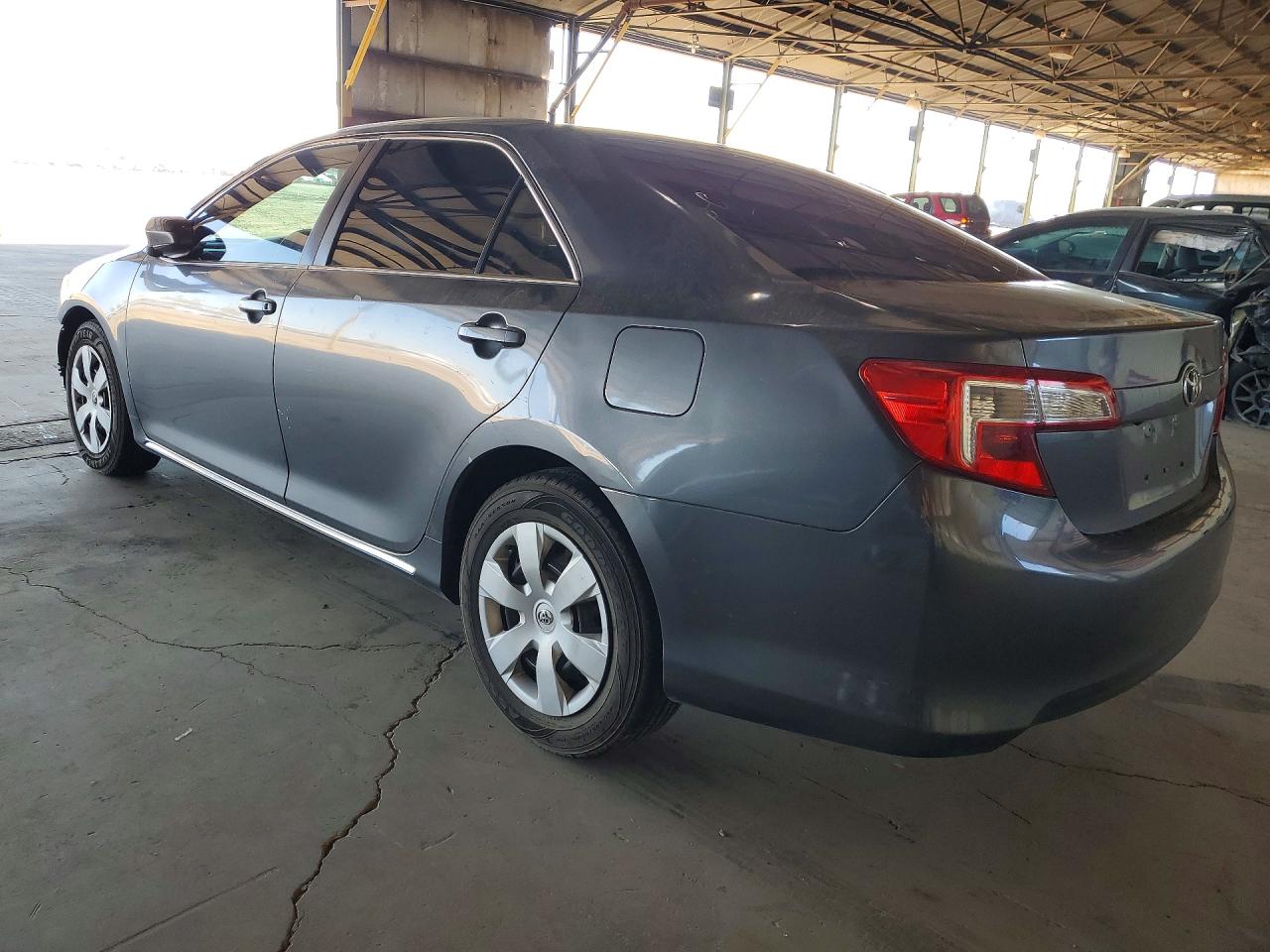 2014 Toyota Camry Le Gray vin: 4T4BF1FK8ER437736