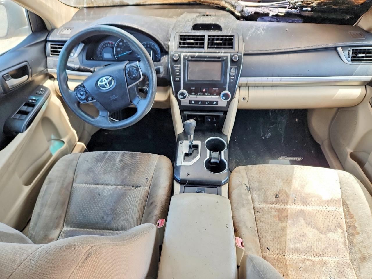 2014 Toyota Camry Le Red vin: 4T4BF1FK8ER438126