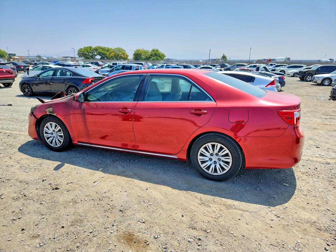 2014 Toyota Camry Le Red vin: 4T4BF1FK8ER438126