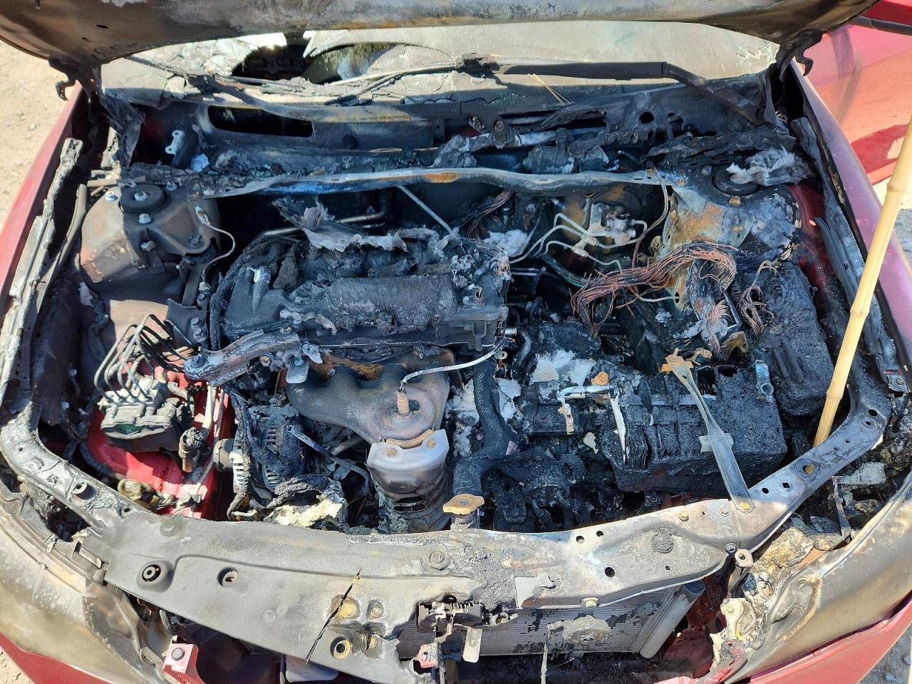 2014 Toyota Camry Le Red vin: 4T4BF1FK8ER438126