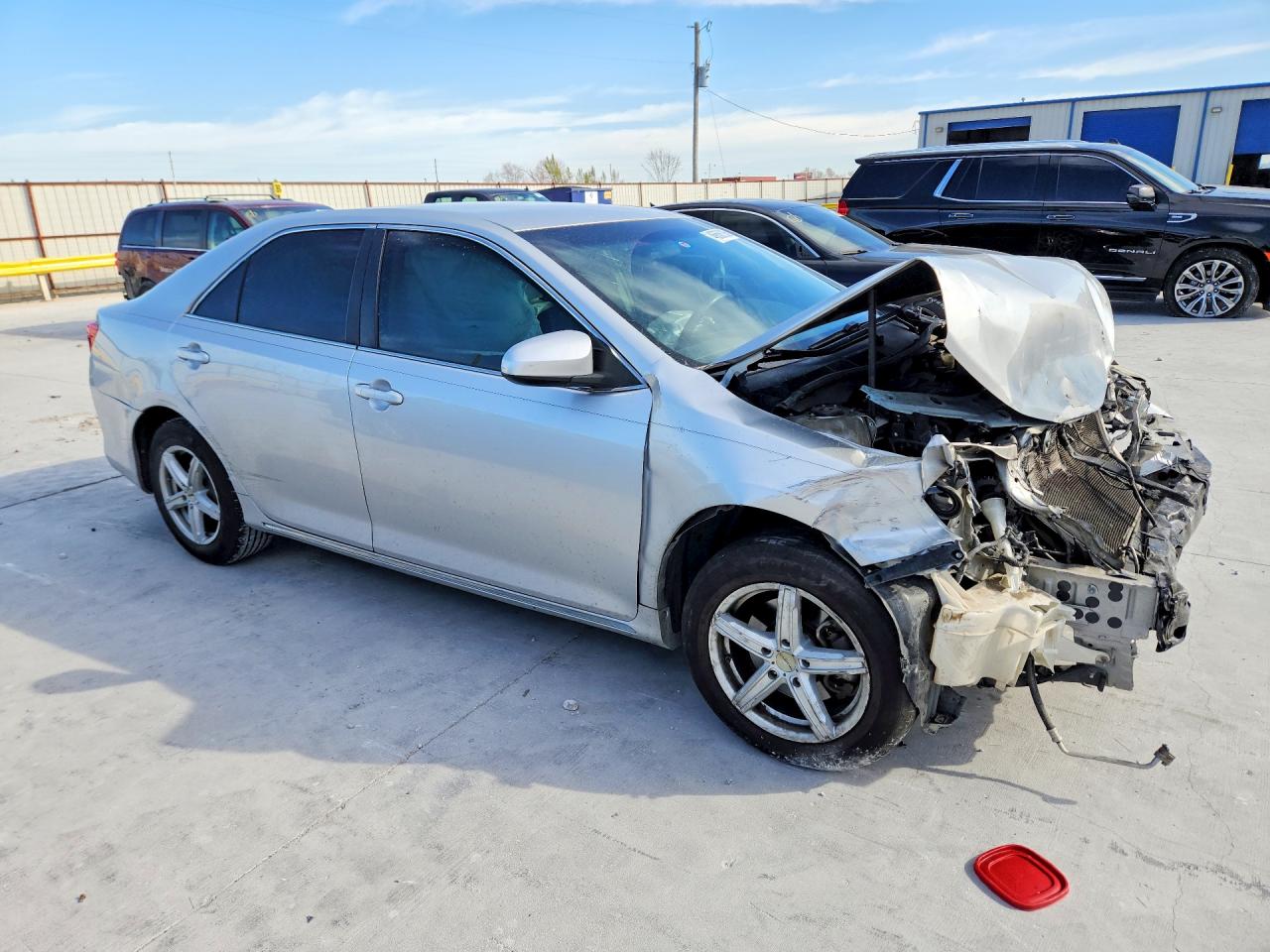2014 Toyota Camry Le Silver vin: 4T4BF1FK8ER442886