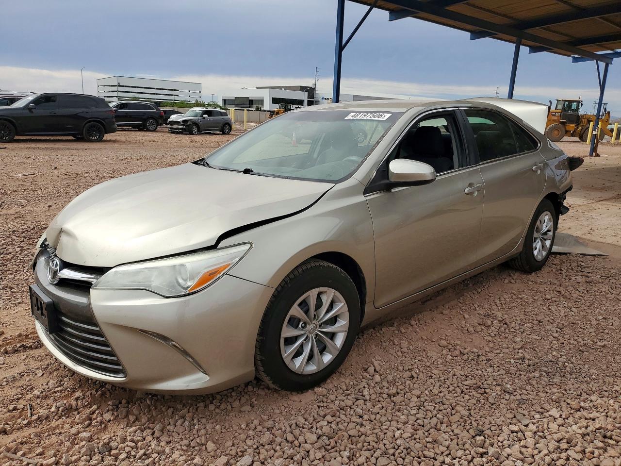2015 Toyota Camry Le Beige vin: 4T4BF1FK8FR449807