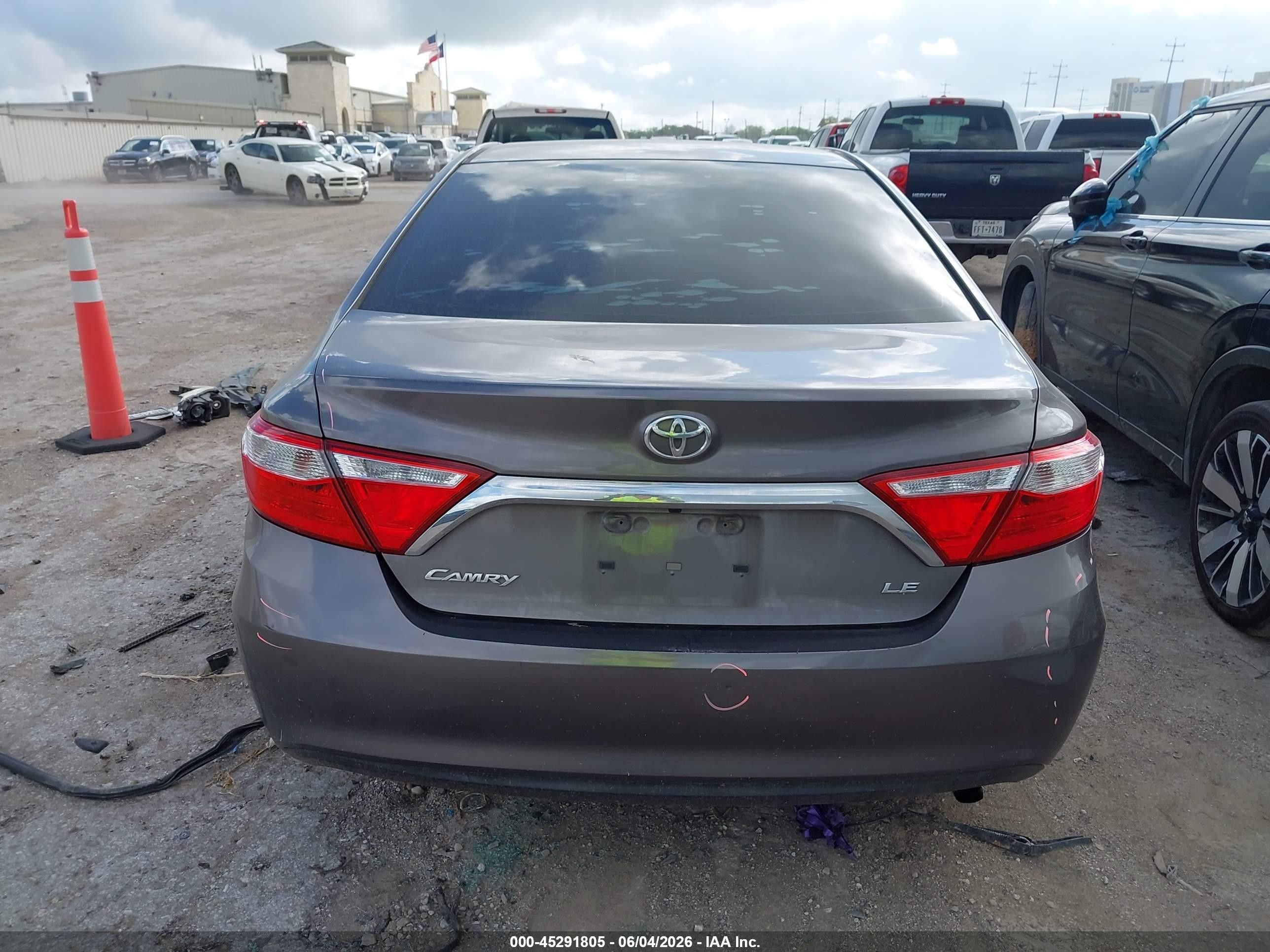2015 Toyota Camry Le Серый vin: 4T4BF1FK8FR461701