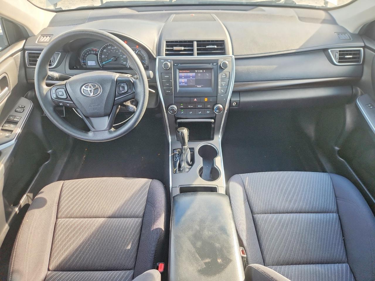 2015 Toyota Camry Le Gold vin: 4T4BF1FK8FR462668