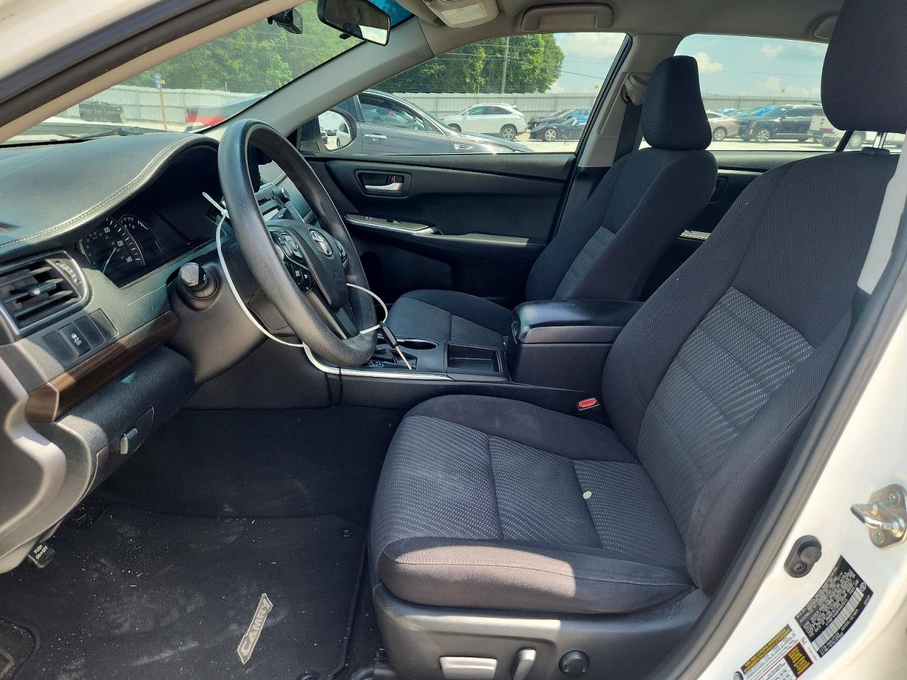 2015 Toyota Camry Le White vin: 4T4BF1FK8FR467613