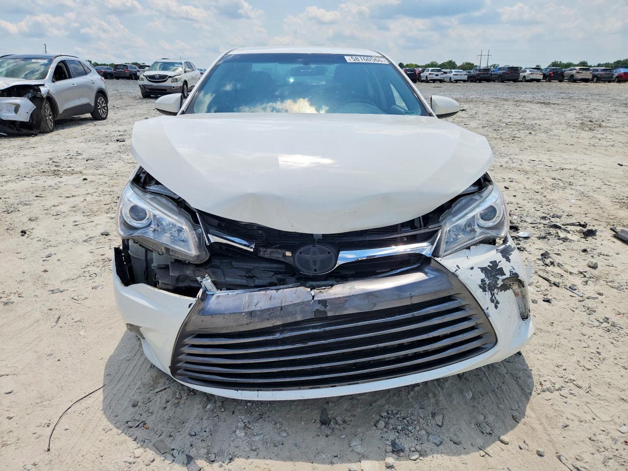 2015 Toyota Camry Le White vin: 4T4BF1FK8FR467613