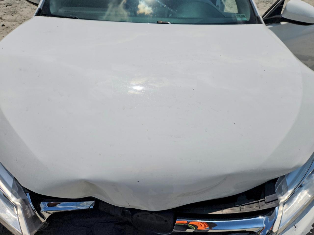 2015 Toyota Camry Le White vin: 4T4BF1FK8FR467613