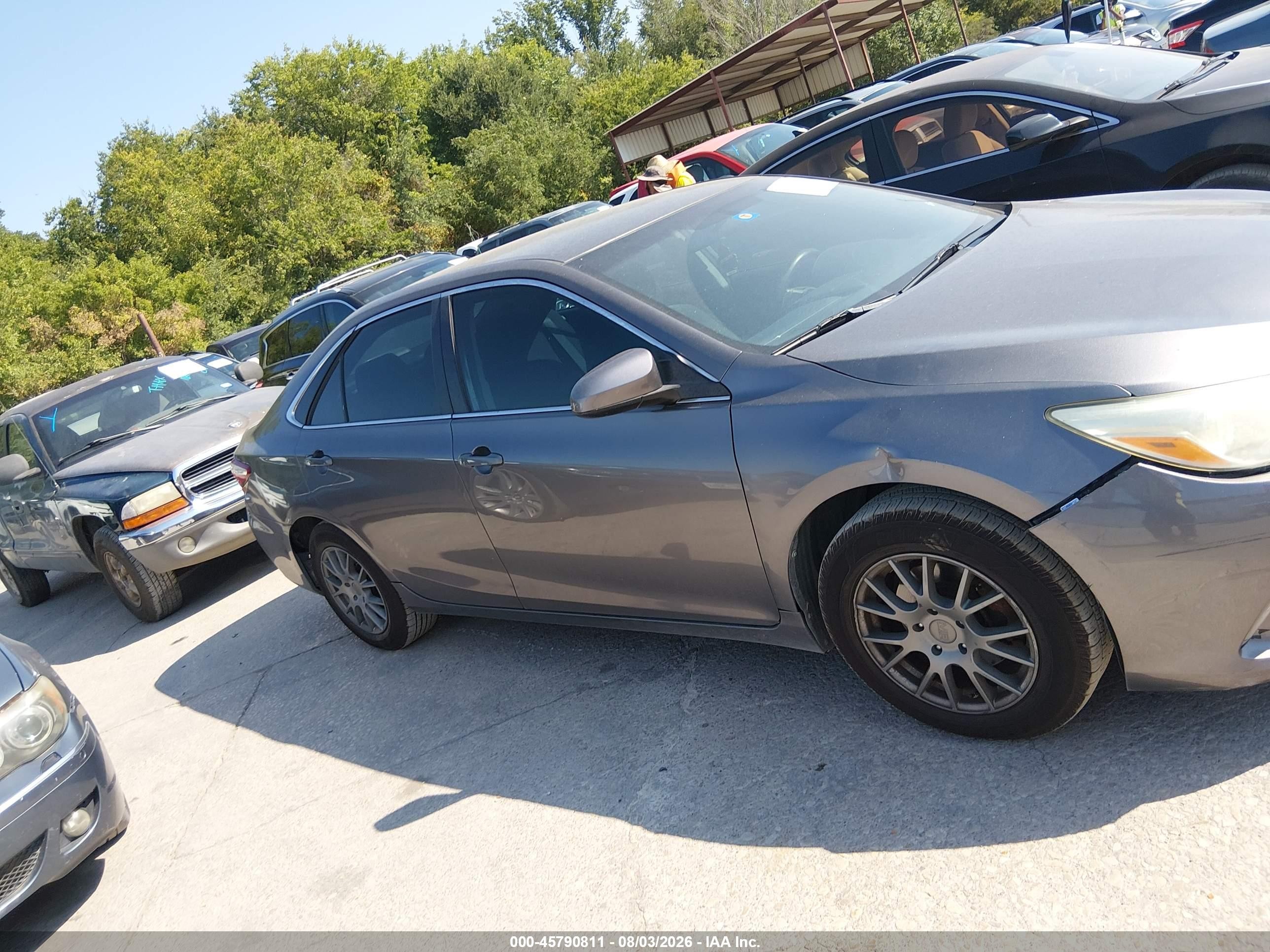 2015 Toyota Camry Le Silver vin: 4T4BF1FK8FR477087
