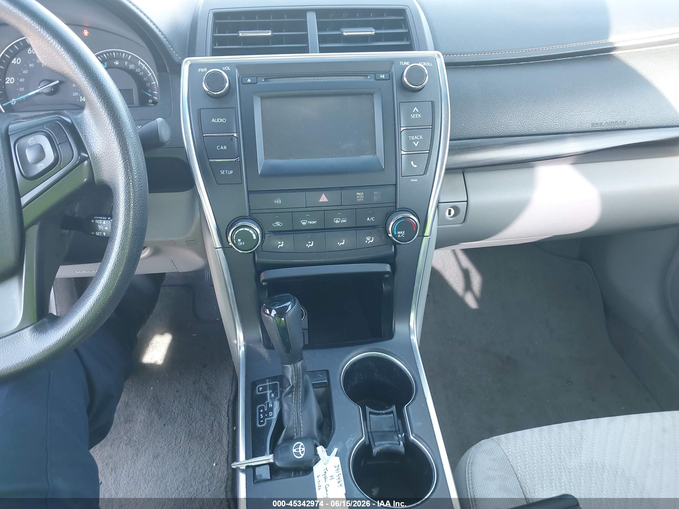 2015 Toyota Camry Le Белый vin: 4T4BF1FK8FR488669