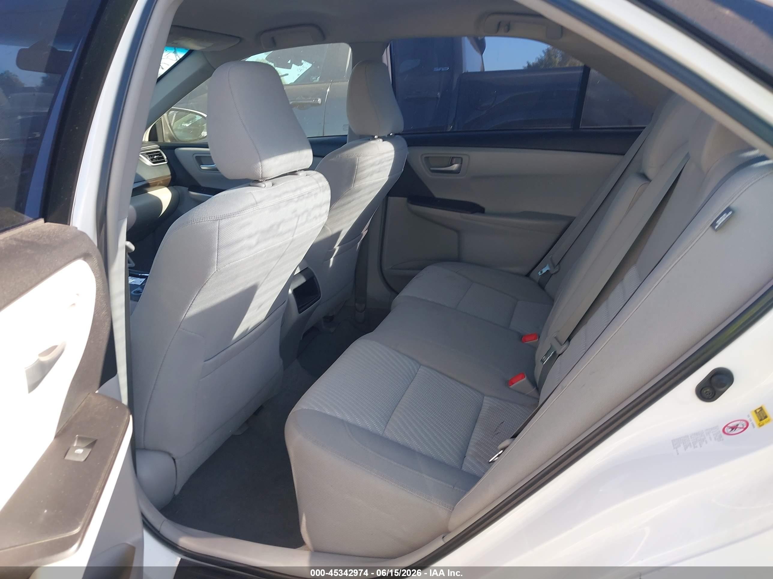 2015 Toyota Camry Le Белый vin: 4T4BF1FK8FR488669