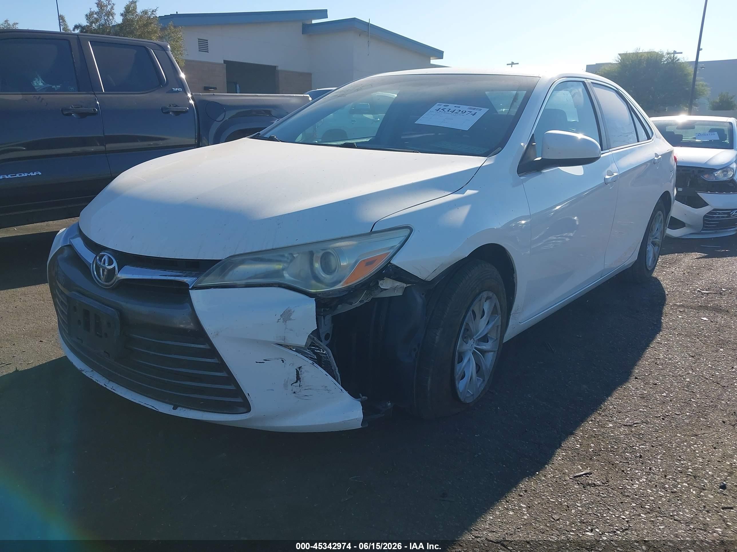 2015 Toyota Camry Le Белый vin: 4T4BF1FK8FR488669