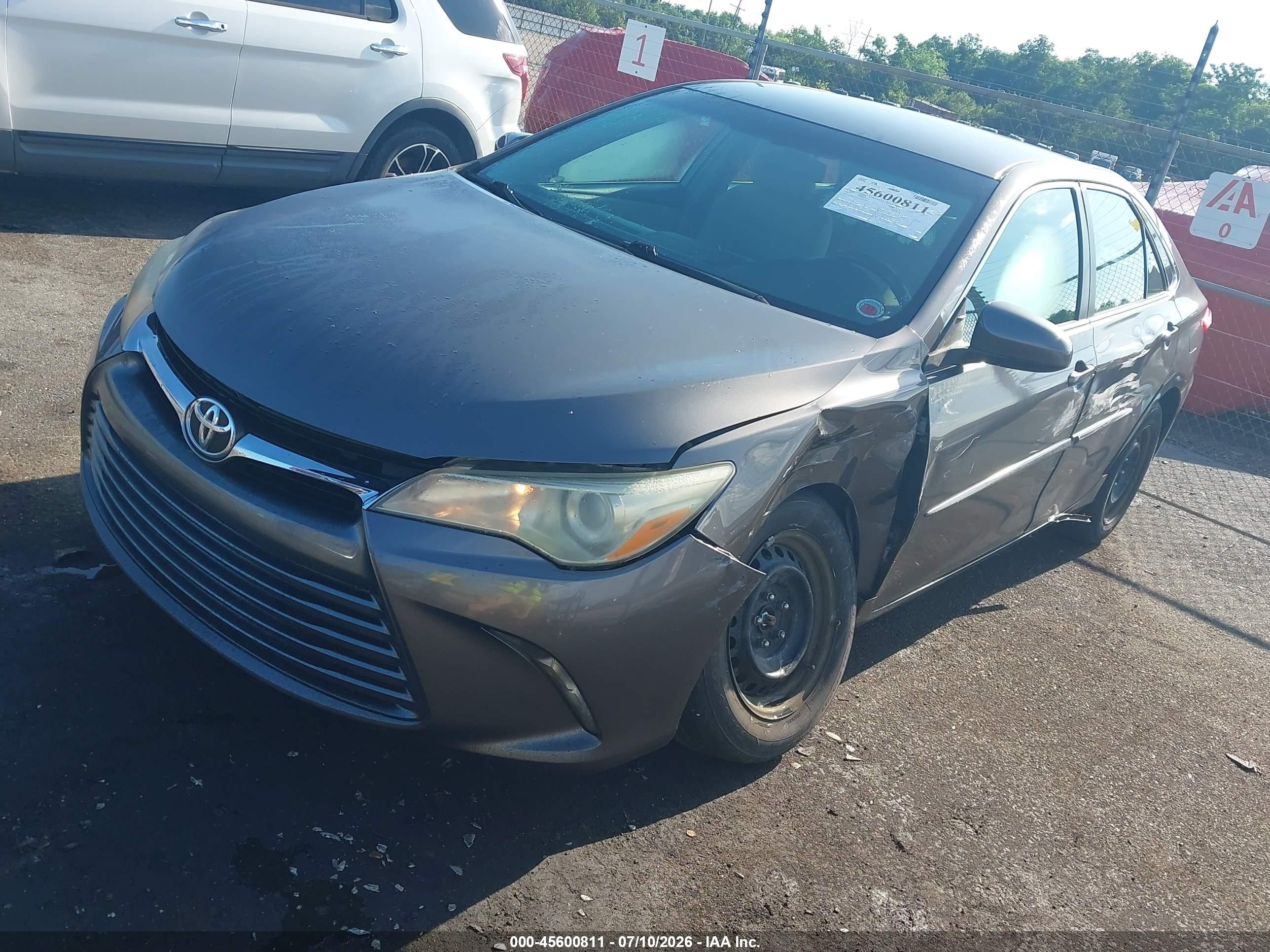 2015 Toyota Camry Le Серый vin: 4T4BF1FK8FR491975