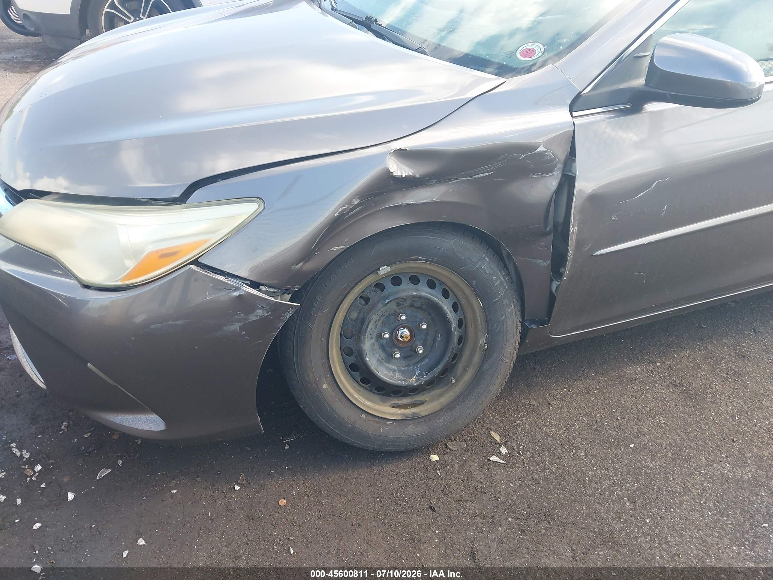 2015 Toyota Camry Le Серый vin: 4T4BF1FK8FR491975