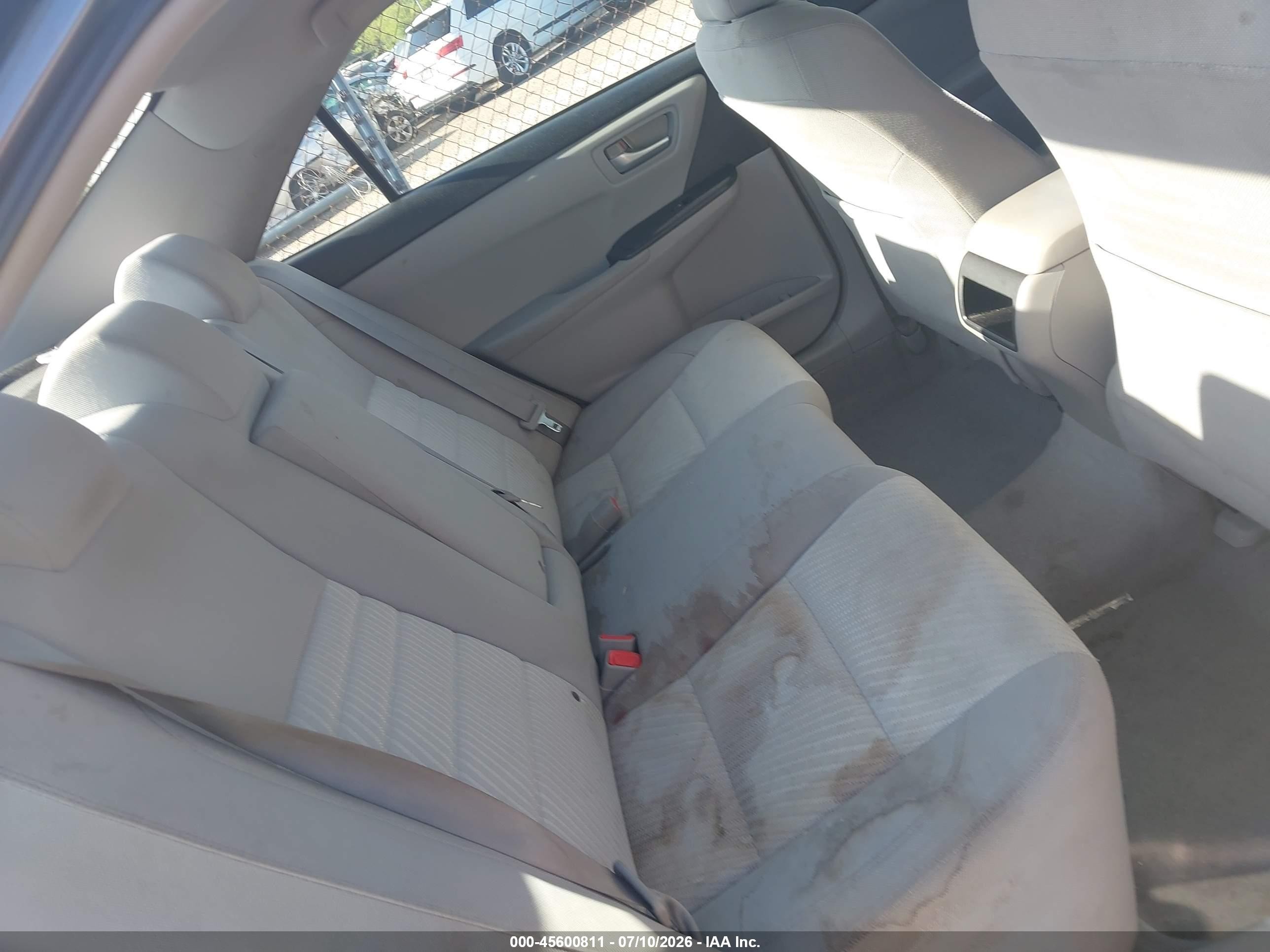 2015 Toyota Camry Le Серый vin: 4T4BF1FK8FR491975