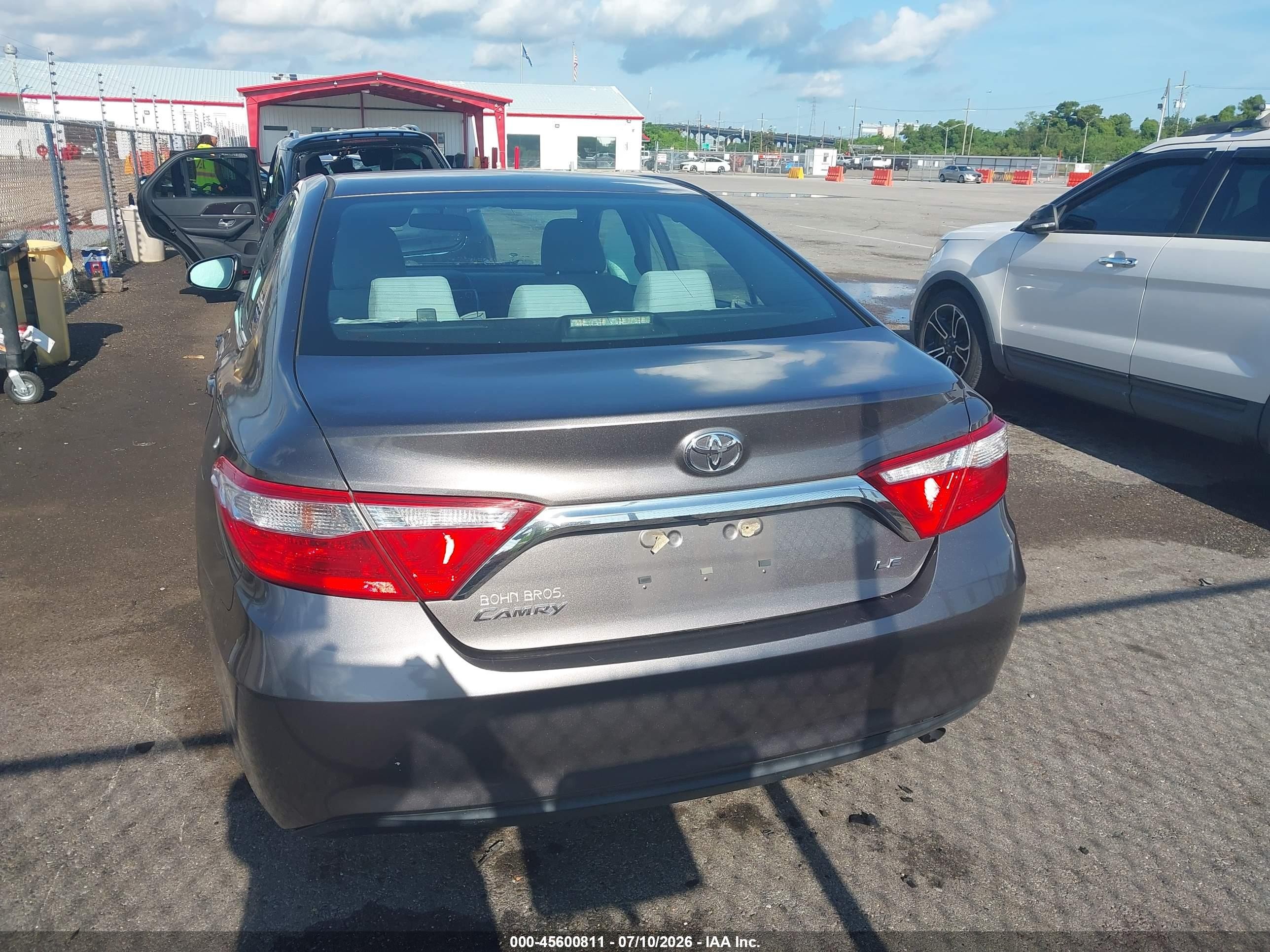 2015 Toyota Camry Le Серый vin: 4T4BF1FK8FR491975