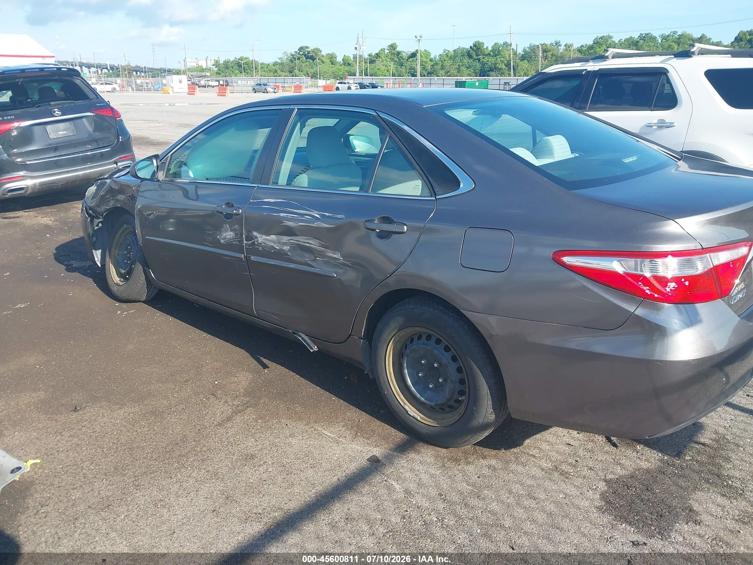 2015 Toyota Camry Le Серый vin: 4T4BF1FK8FR491975
