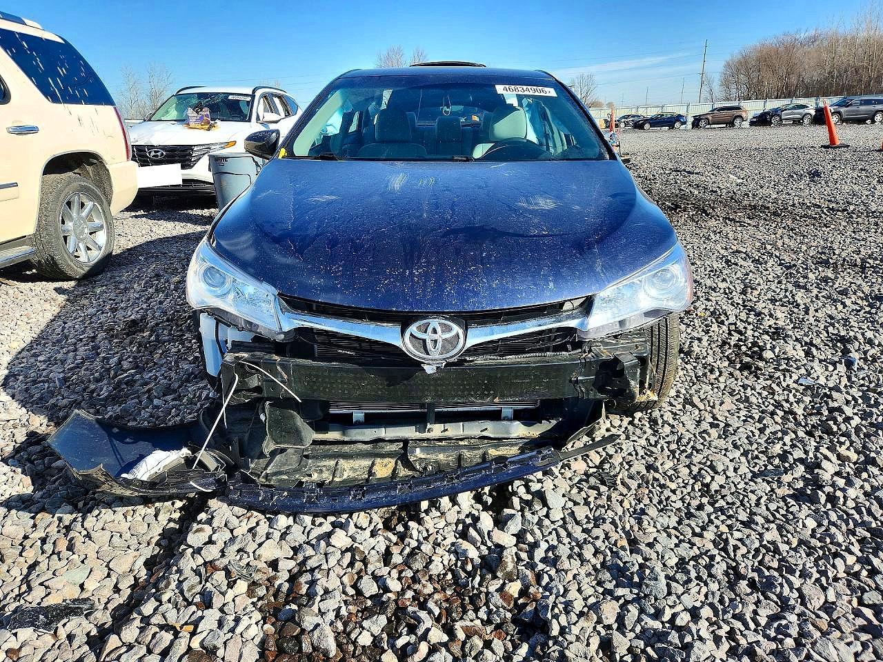 2015 Toyota Camry Le Blue vin: 4T4BF1FK8FR500562