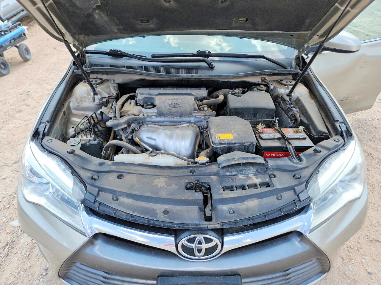 2015 Toyota Camry Le Beige vin: 4T4BF1FK8FR502151