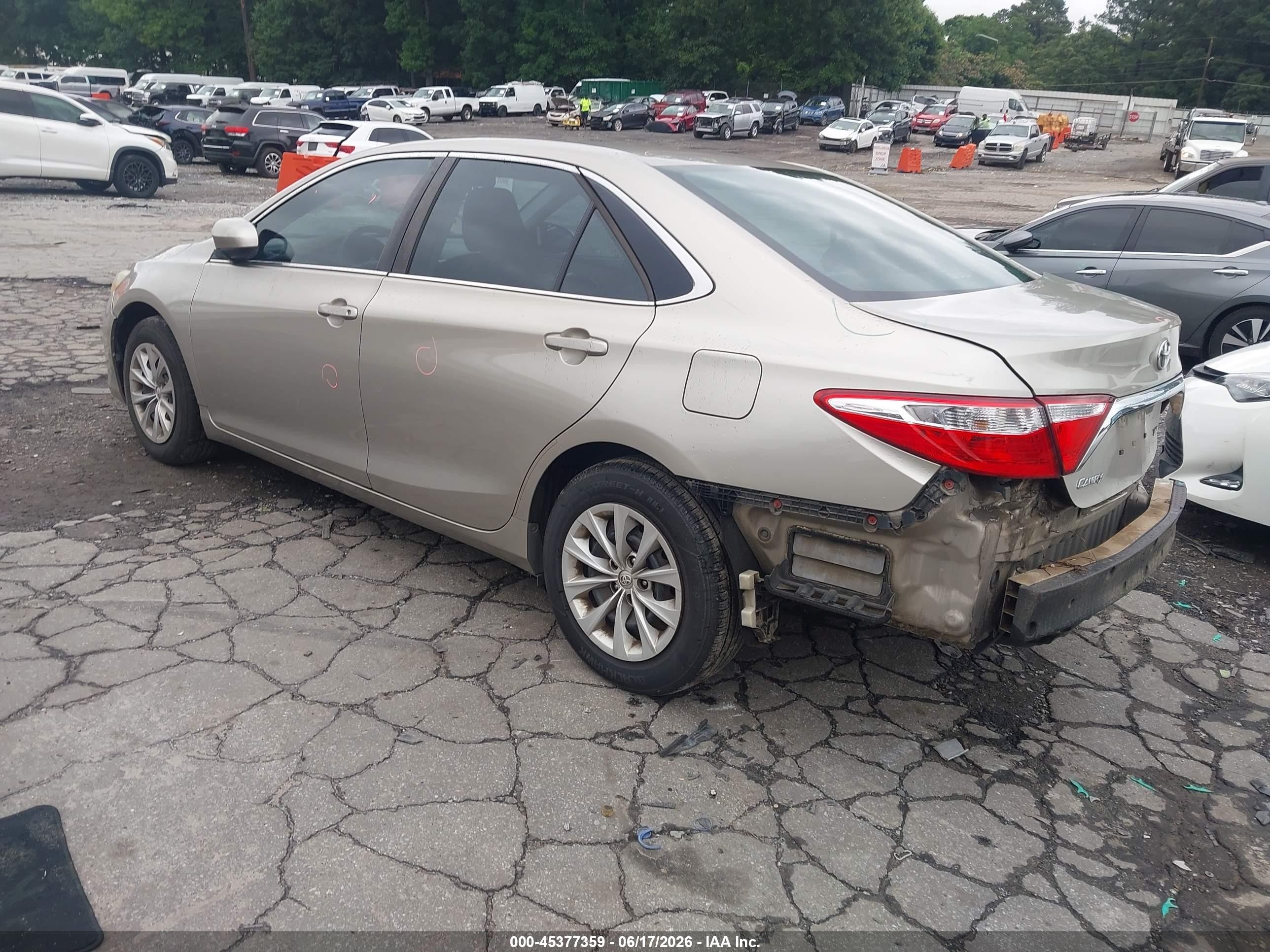 2015 Toyota Camry Le Gold vin: 4T4BF1FK8FR508354