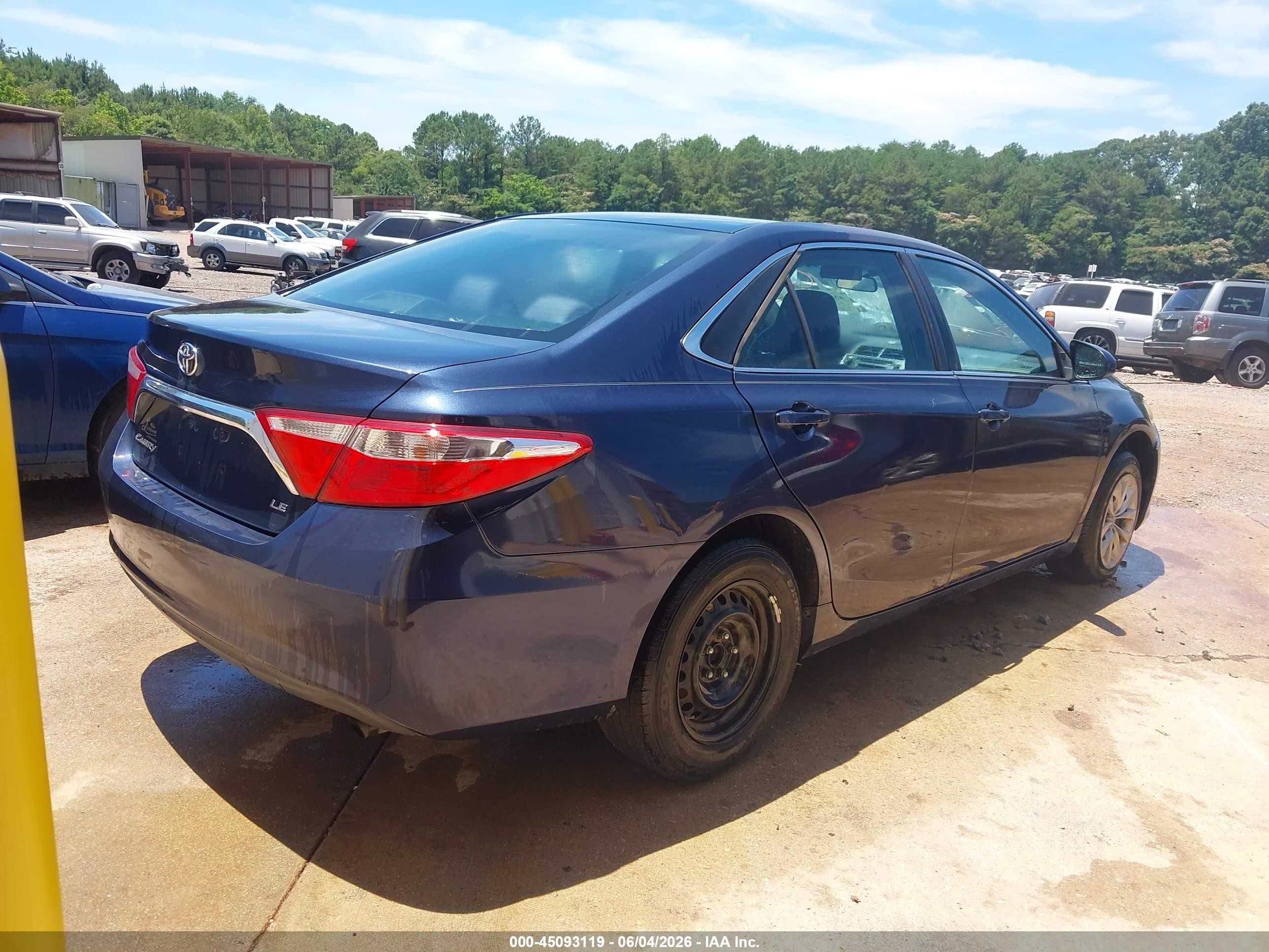 2016 Toyota Camry Le Blue vin: 4T4BF1FK8GR549522