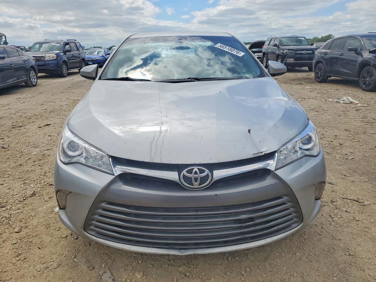 2016 Toyota Camry Le Silver vin: 4T4BF1FK8GR561086