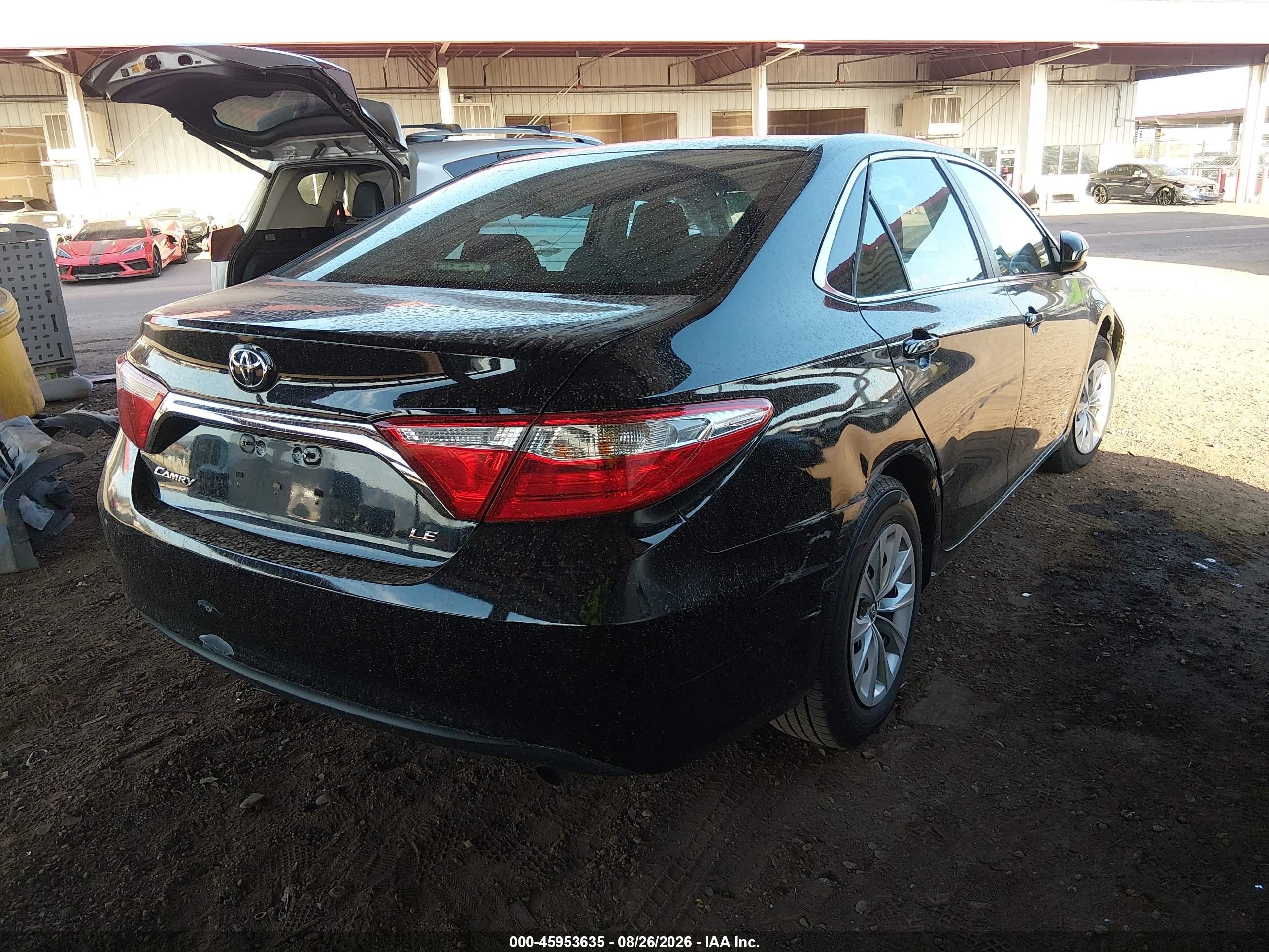 2016 Toyota Camry Le Black vin: 4T4BF1FK8GR572783