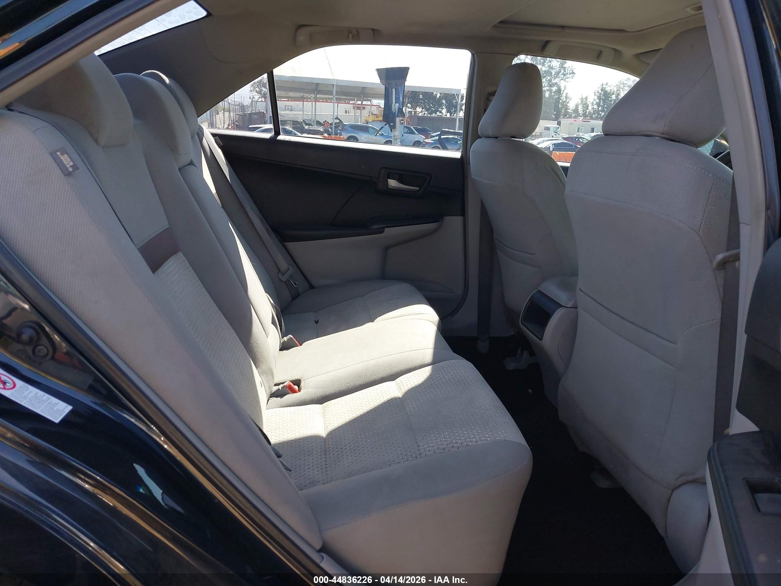 2012 Toyota Camry Le Blue vin: 4T4BF1FK9CR157708