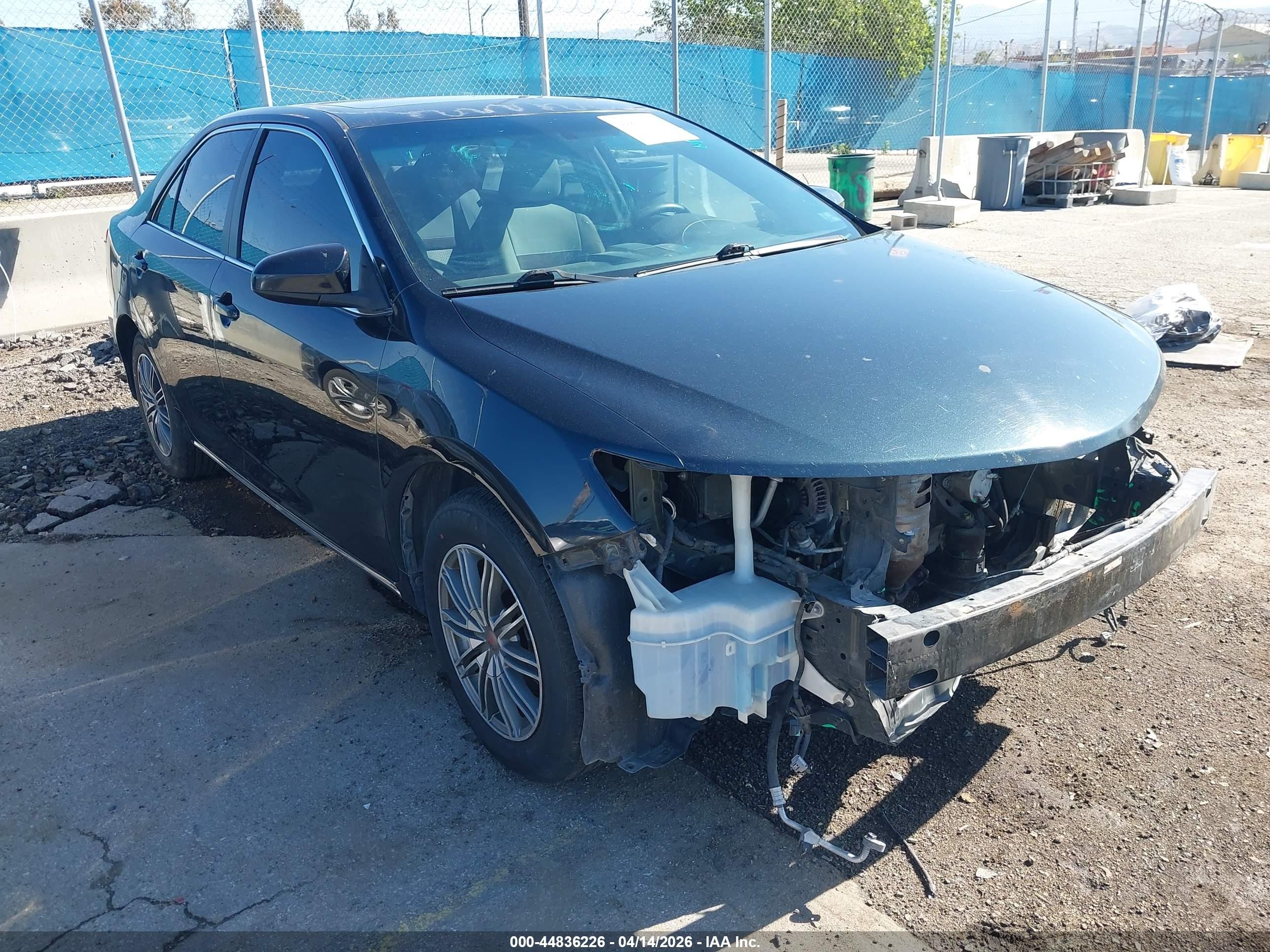2012 Toyota Camry Le Blue vin: 4T4BF1FK9CR157708