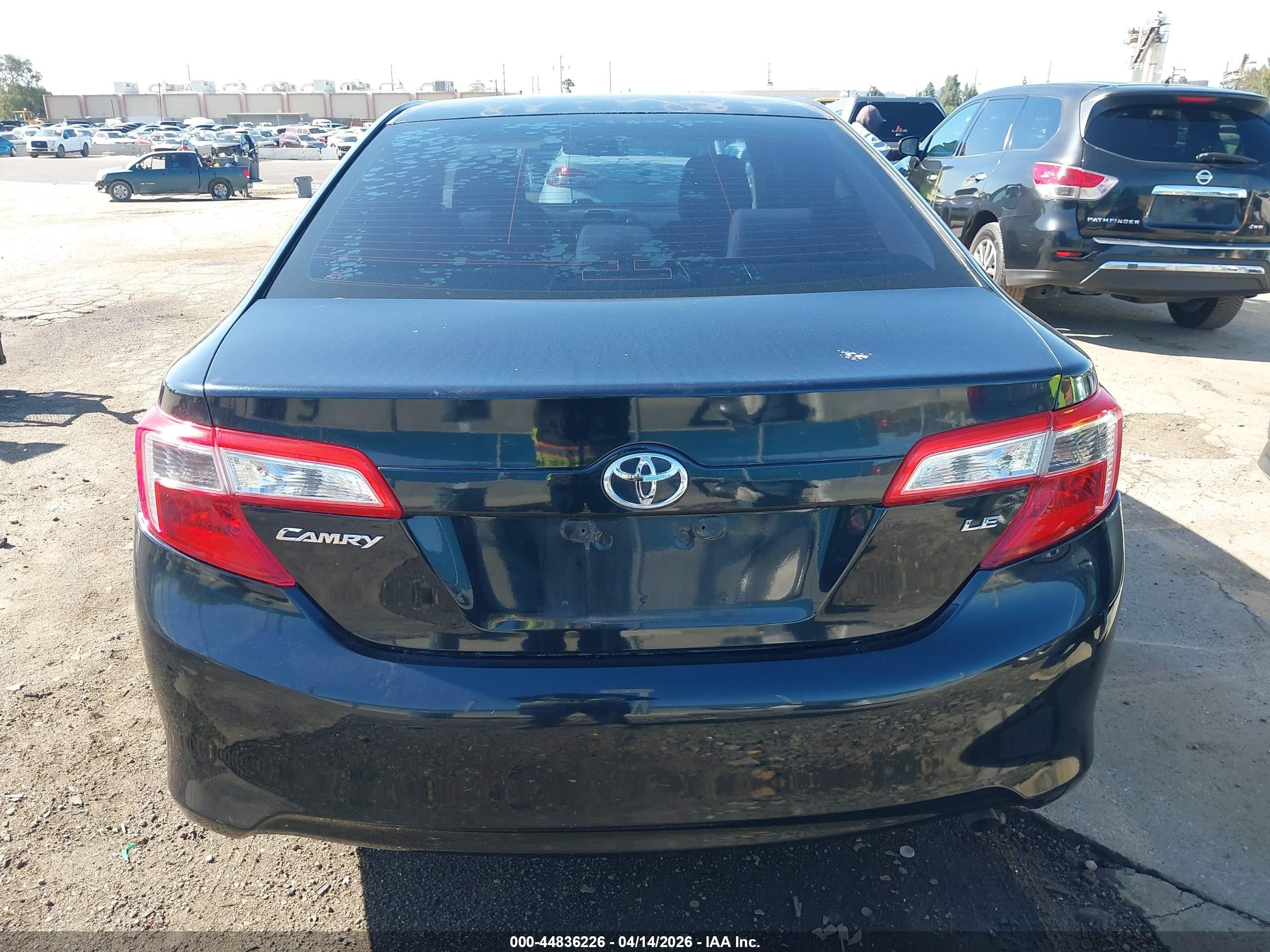 2012 Toyota Camry Le Blue vin: 4T4BF1FK9CR157708