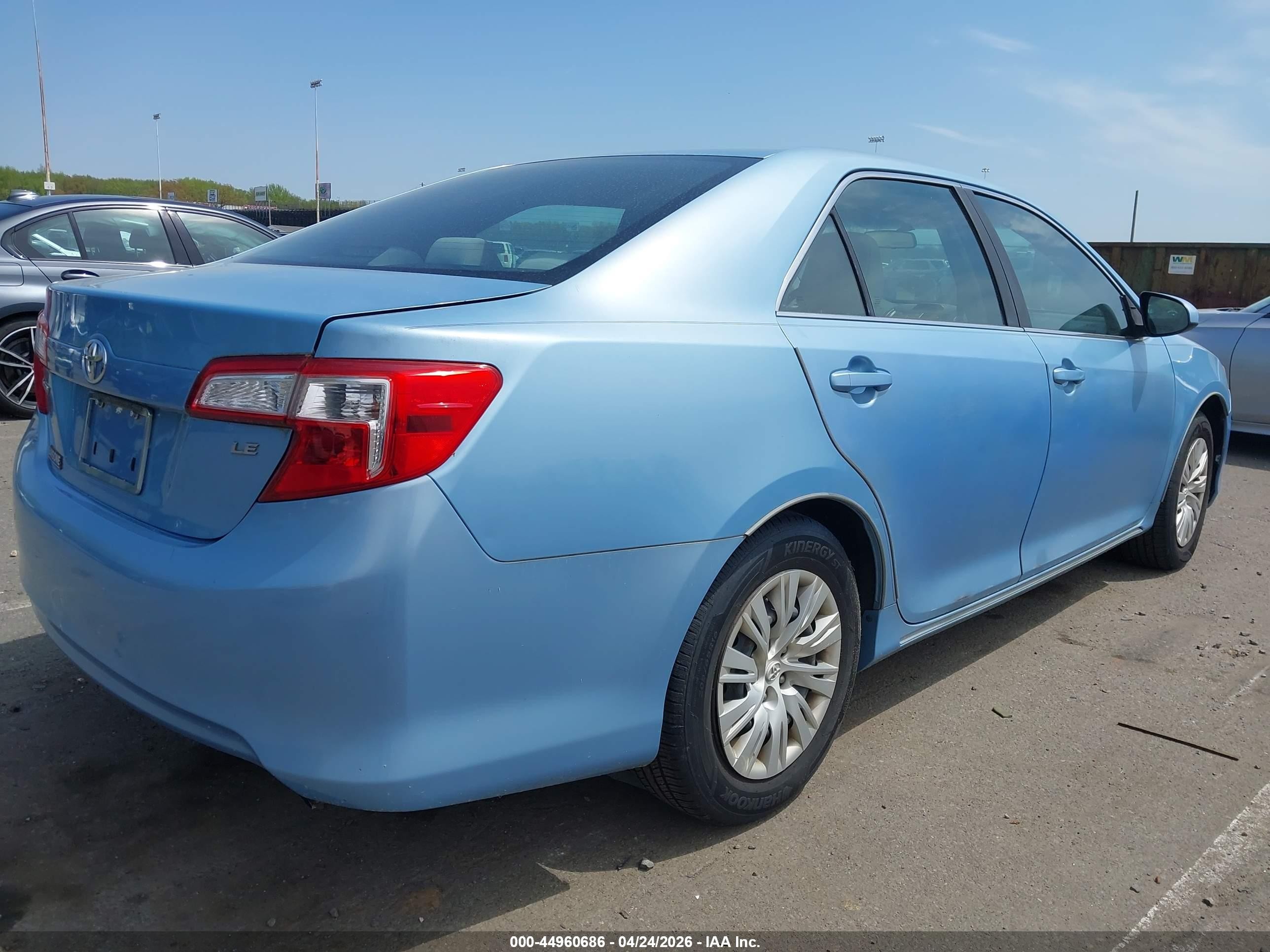 2012 Toyota Camry Le Синий vin: 4T4BF1FK9CR163699
