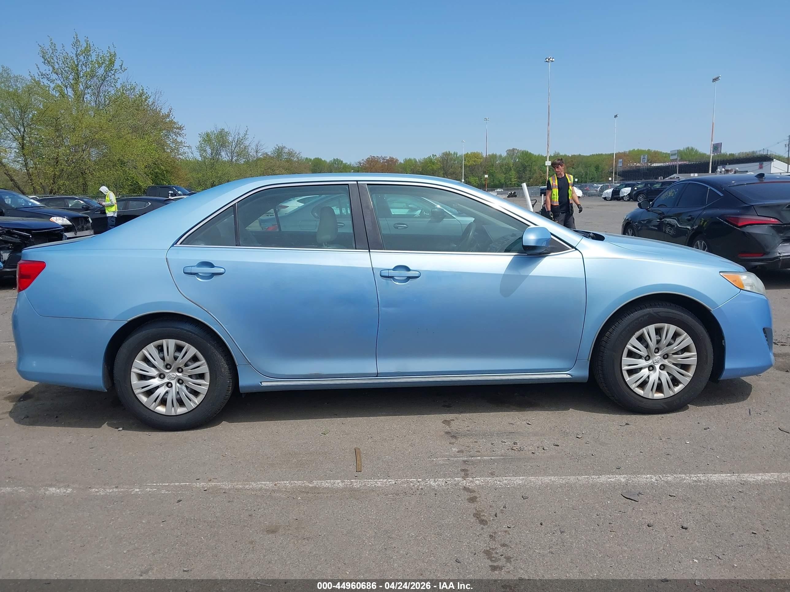 2012 Toyota Camry Le Синий vin: 4T4BF1FK9CR163699