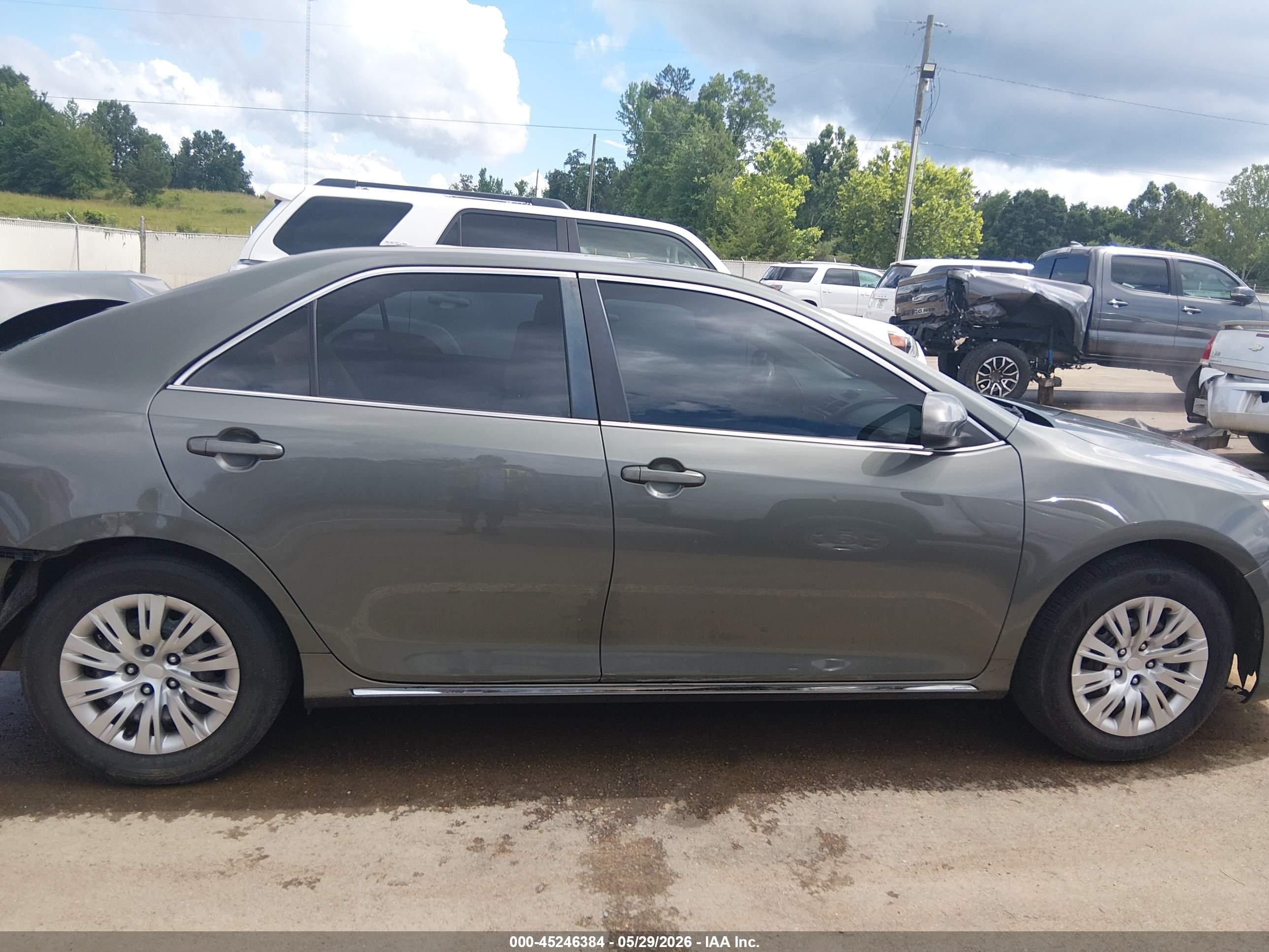 2012 Toyota Camry Le Green vin: 4T4BF1FK9CR165064