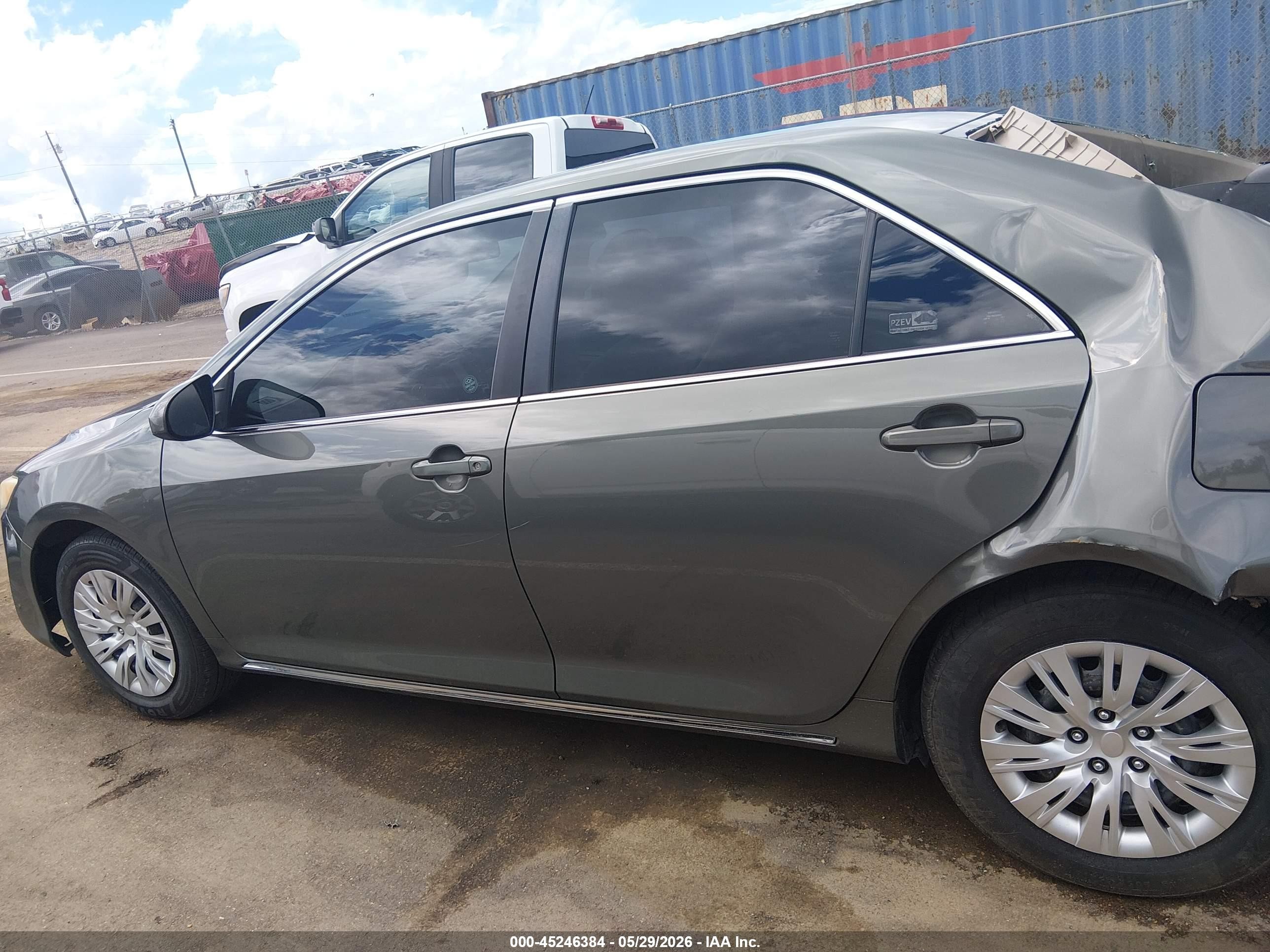 2012 Toyota Camry Le Green vin: 4T4BF1FK9CR165064