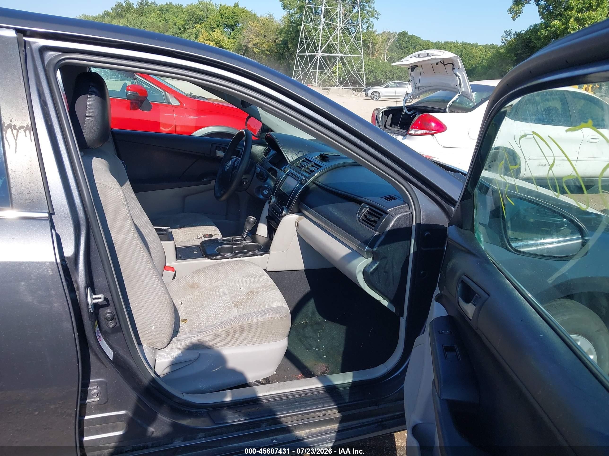 2012 Toyota Camry Le Gray vin: 4T4BF1FK9CR199411