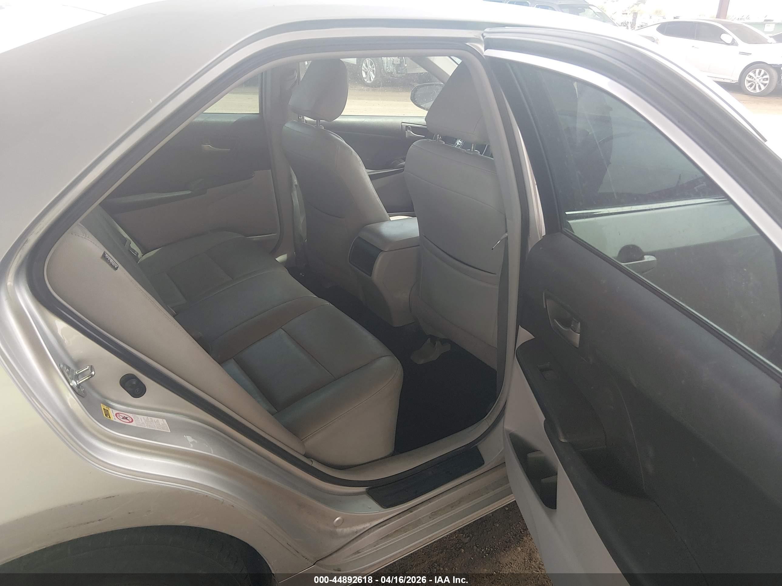 2012 Toyota Camry Le Серебряный vin: 4T4BF1FK9CR212576