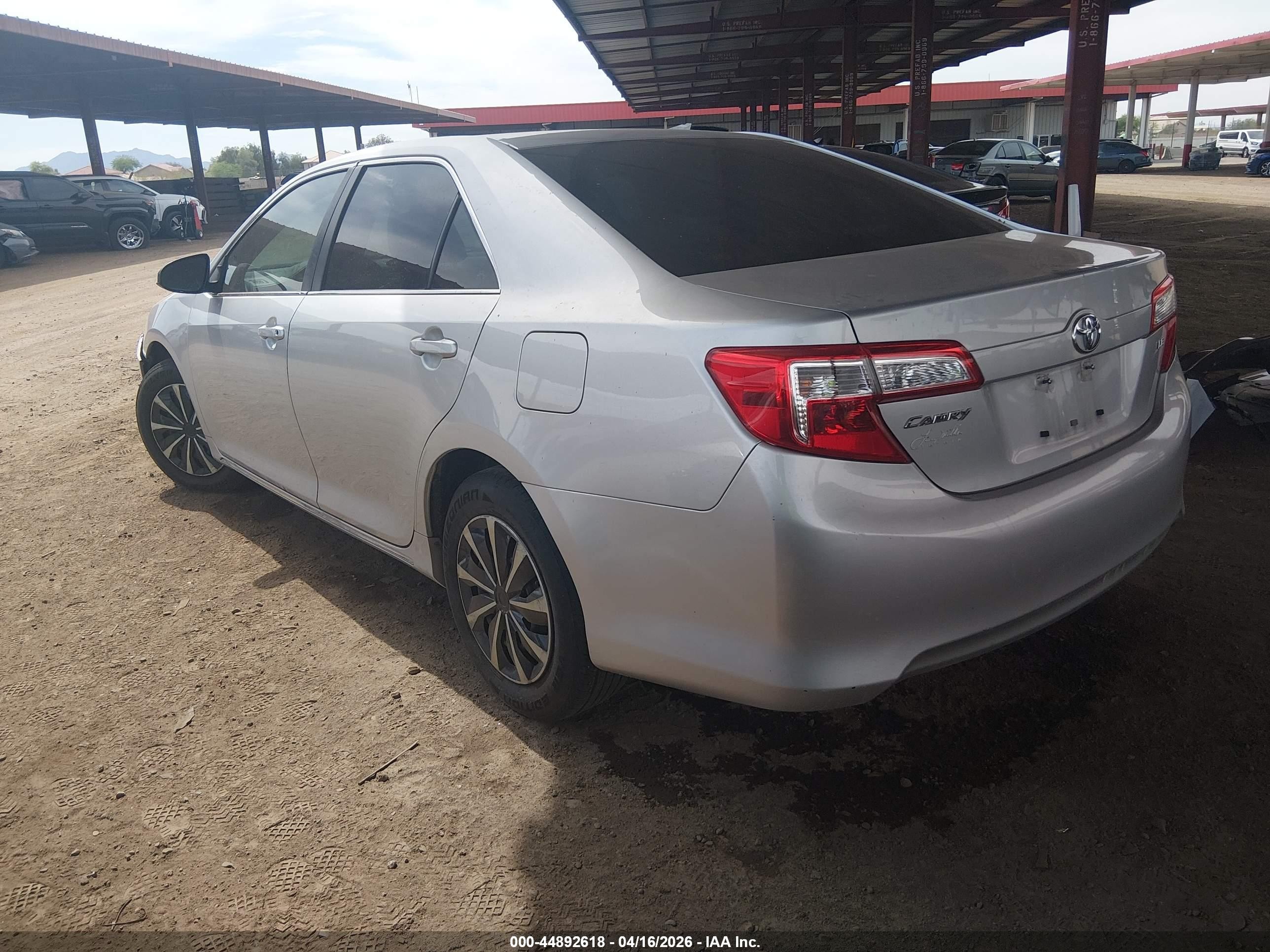 2012 Toyota Camry Le Серебряный vin: 4T4BF1FK9CR212576