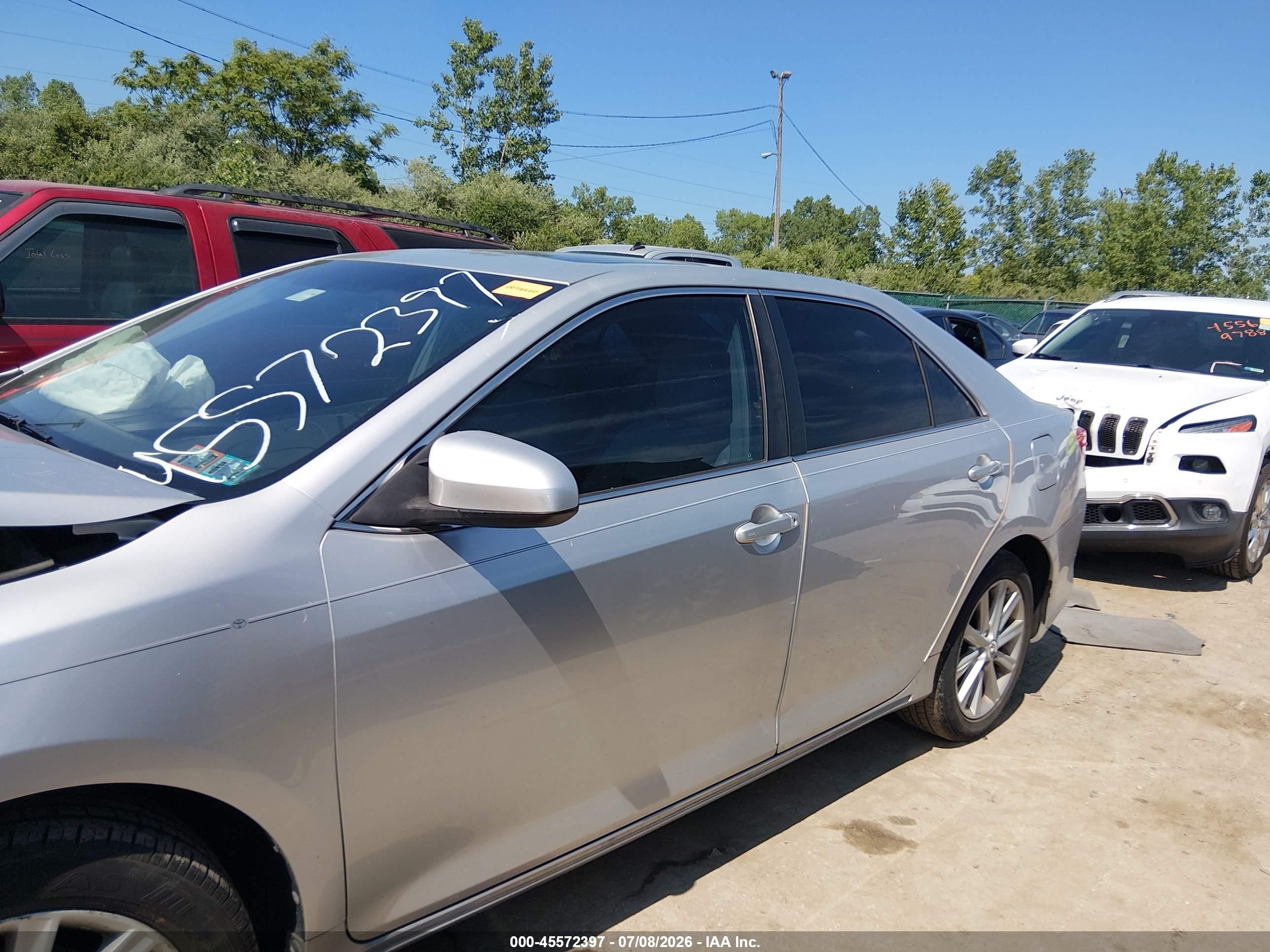 2012 Toyota Camry Xle Silver vin: 4T4BF1FK9CR213095