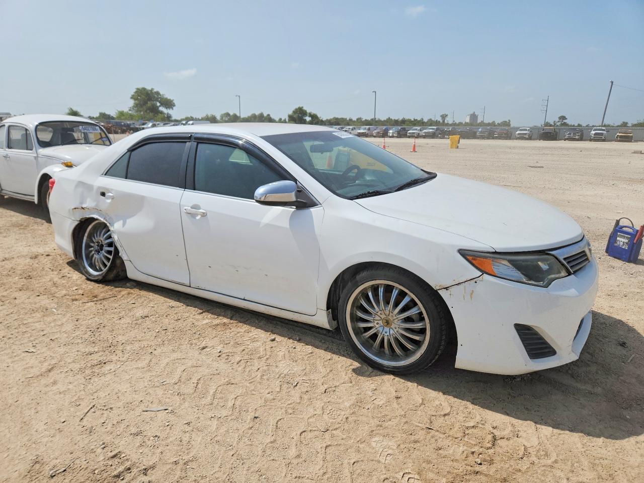 2012 Toyota Camry L Белый vin: 4T4BF1FK9CR249434
