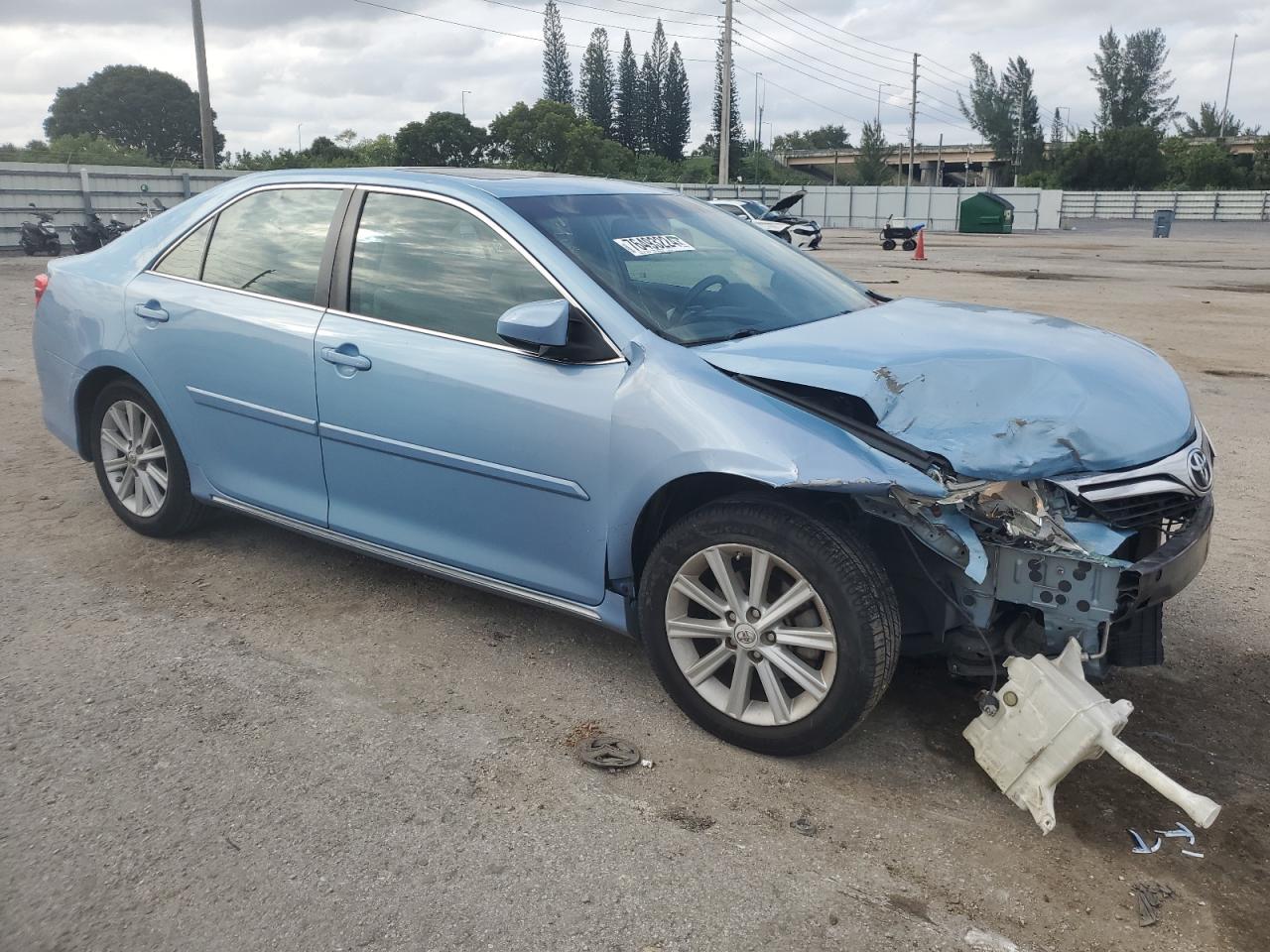 2012 Toyota Camry Xle Blue vin: 4T4BF1FK9CR251863