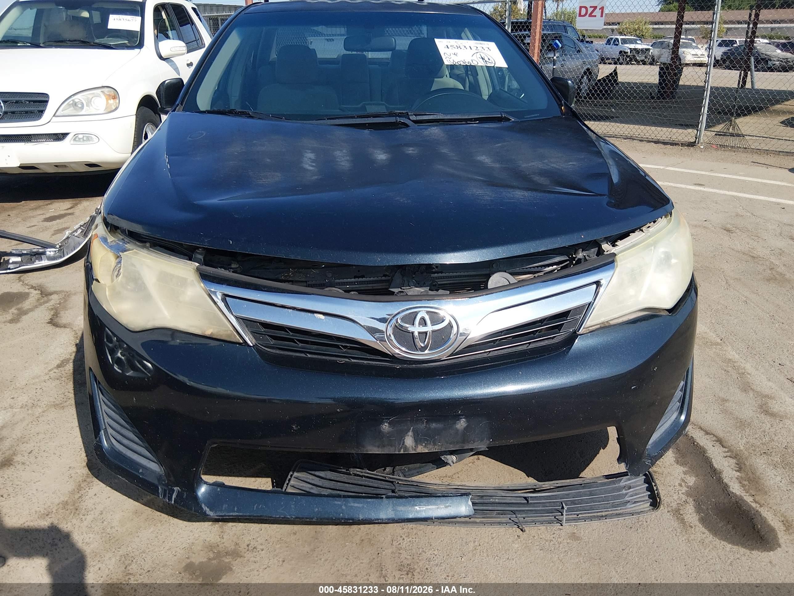2012 Toyota Camry Le Navy vin: 4T4BF1FK9CR254620