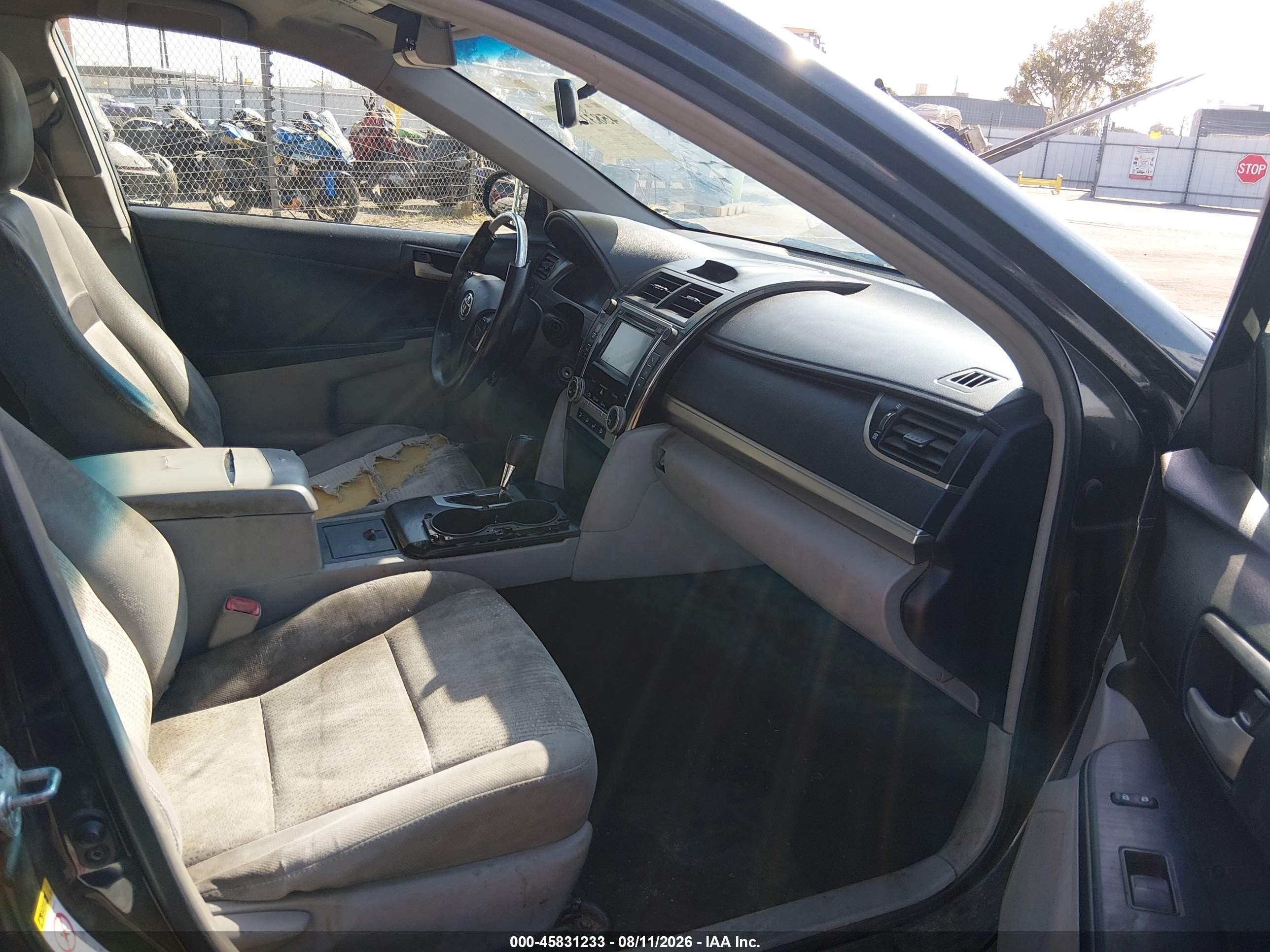 2012 Toyota Camry Le Navy vin: 4T4BF1FK9CR254620
