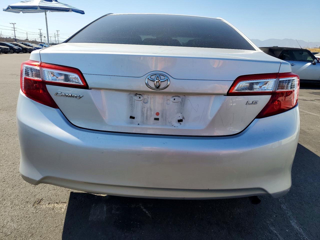 2012 Toyota Camry Le Серебряный vin: 4T4BF1FK9CR267500
