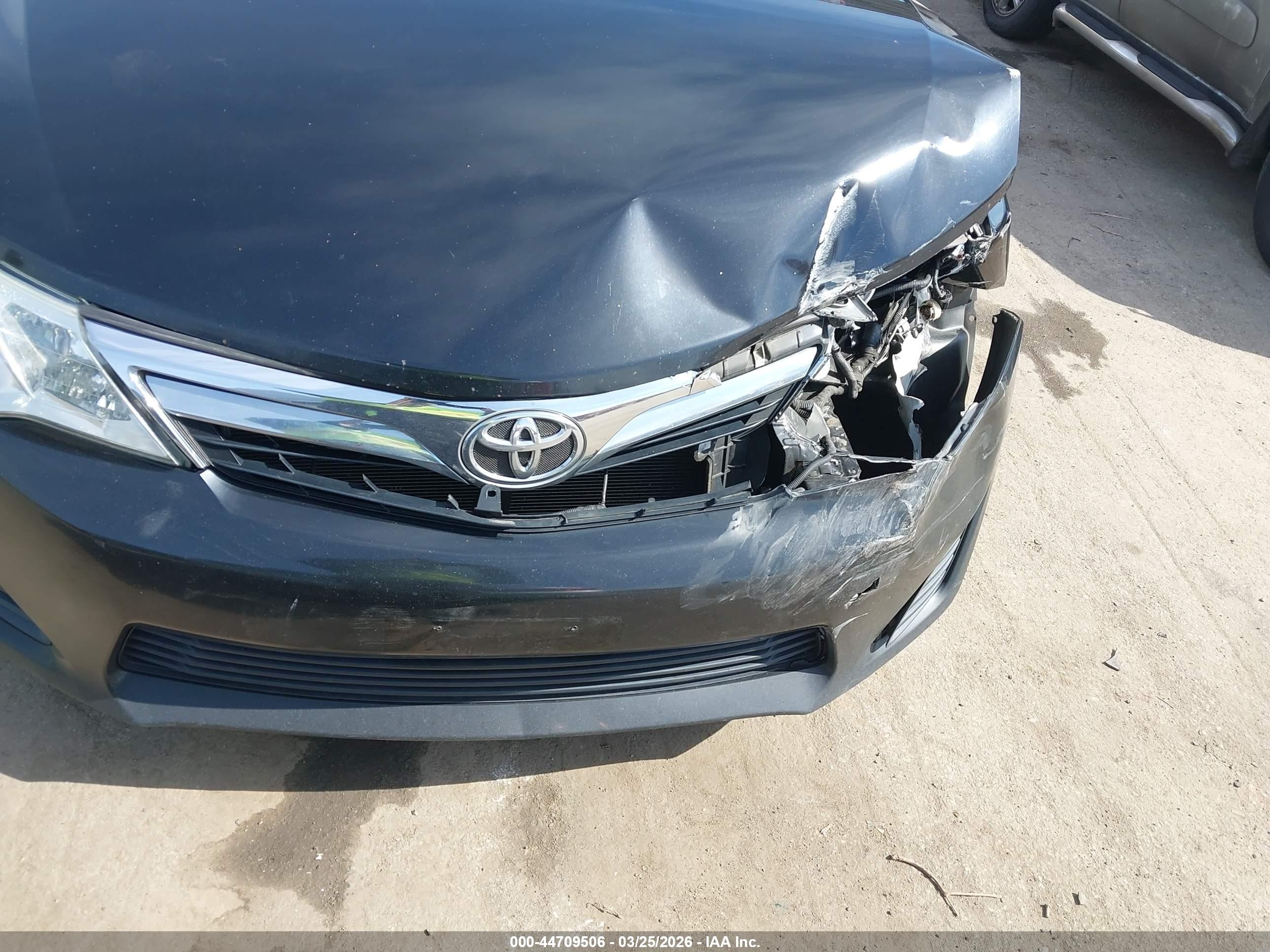 2013 Toyota Camry Le Черный vin: 4T4BF1FK9DR289112