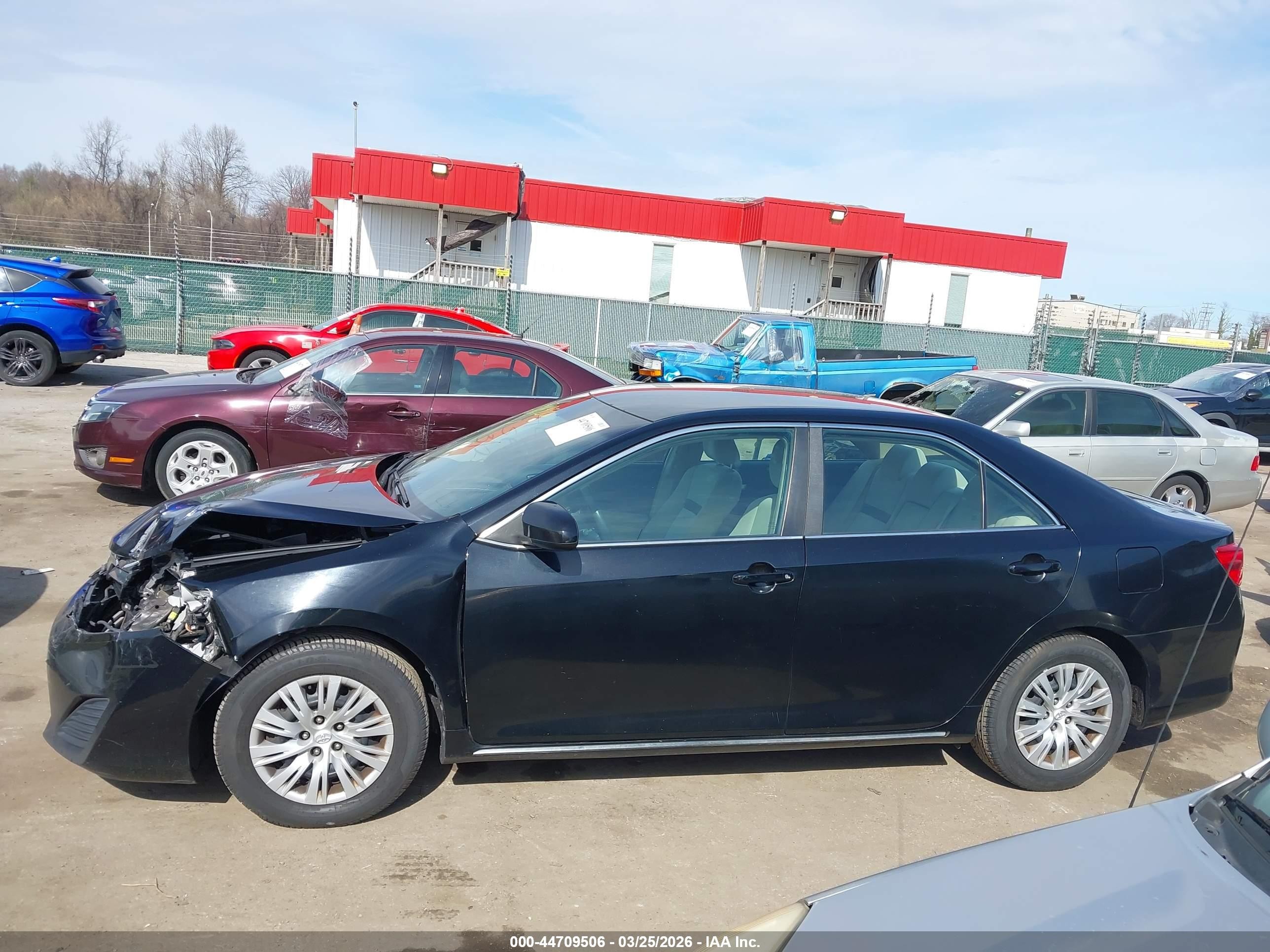 2013 Toyota Camry Le Черный vin: 4T4BF1FK9DR289112