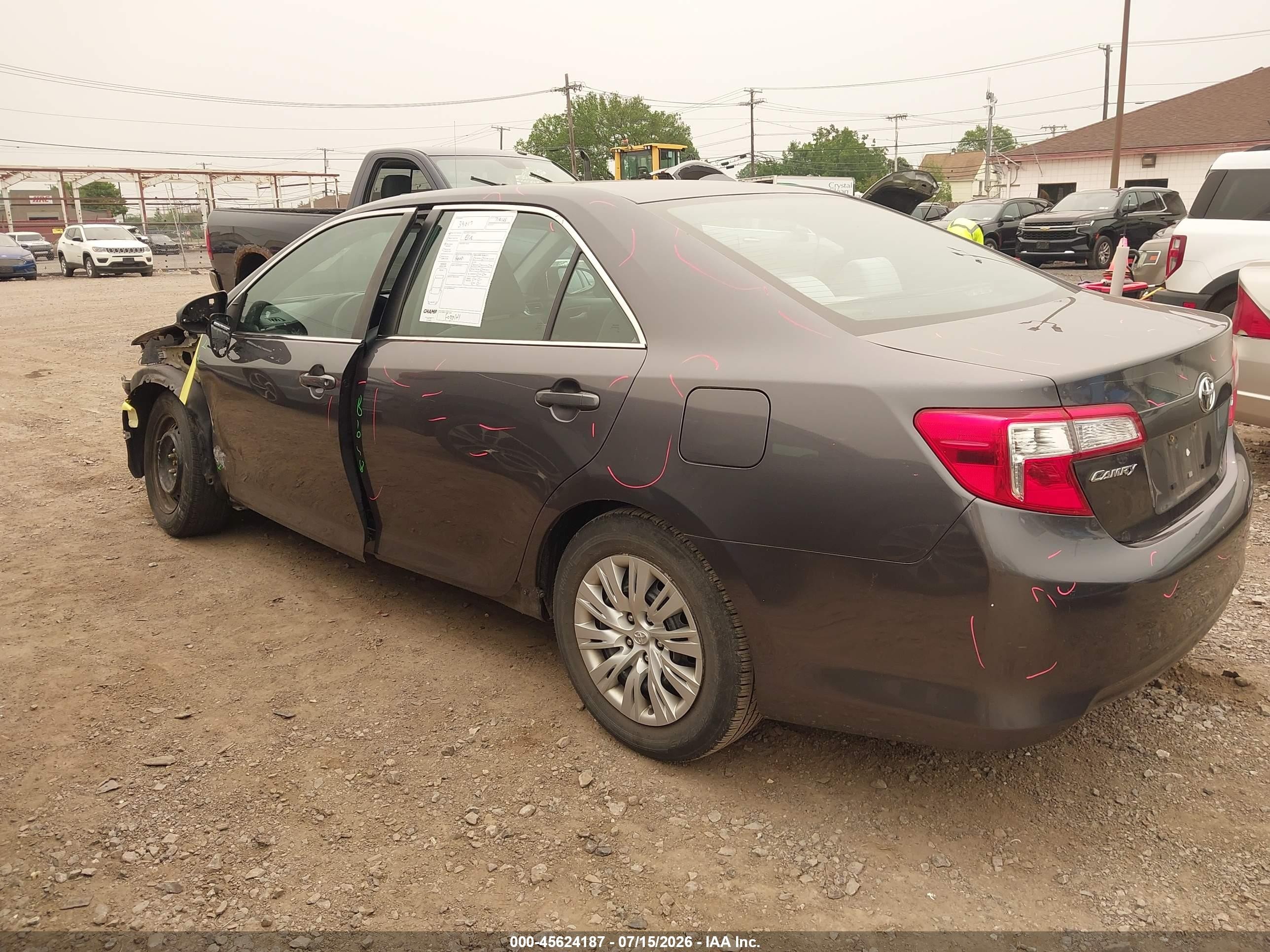 2013 Toyota Camry Le Gray vin: 4T4BF1FK9DR290891