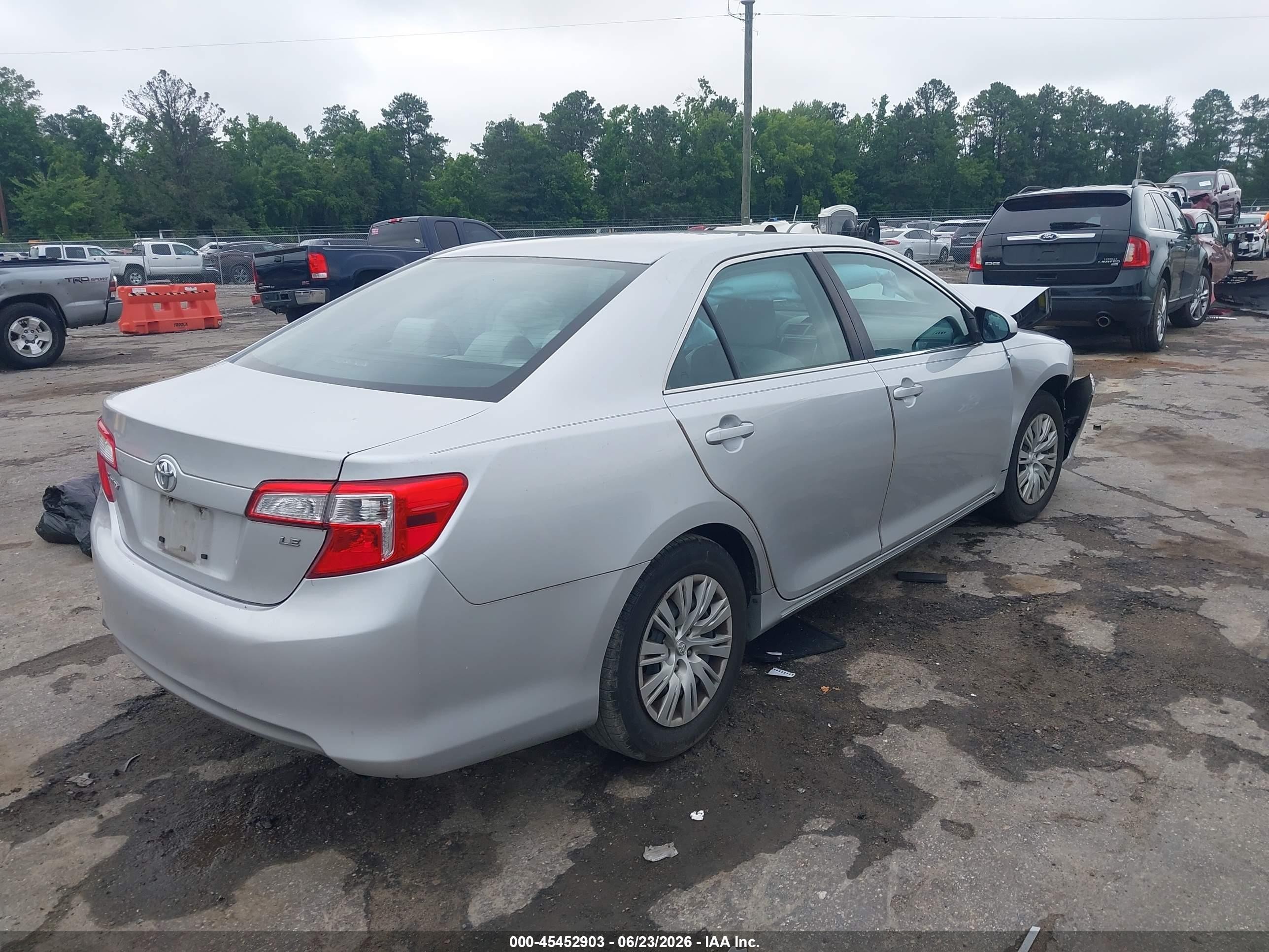 2013 Toyota Camry Le Silver vin: 4T4BF1FK9DR296643