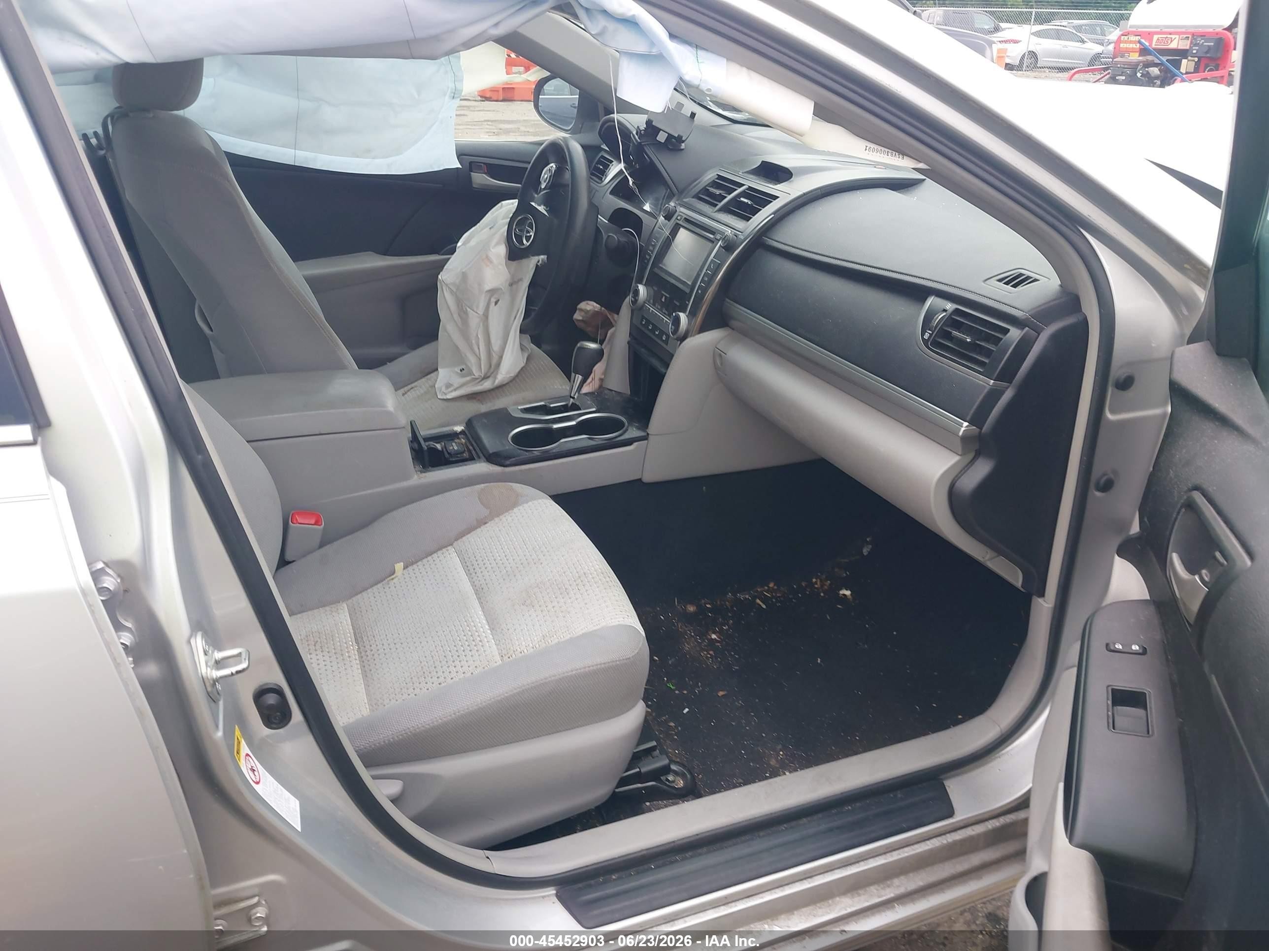 2013 Toyota Camry Le Silver vin: 4T4BF1FK9DR296643