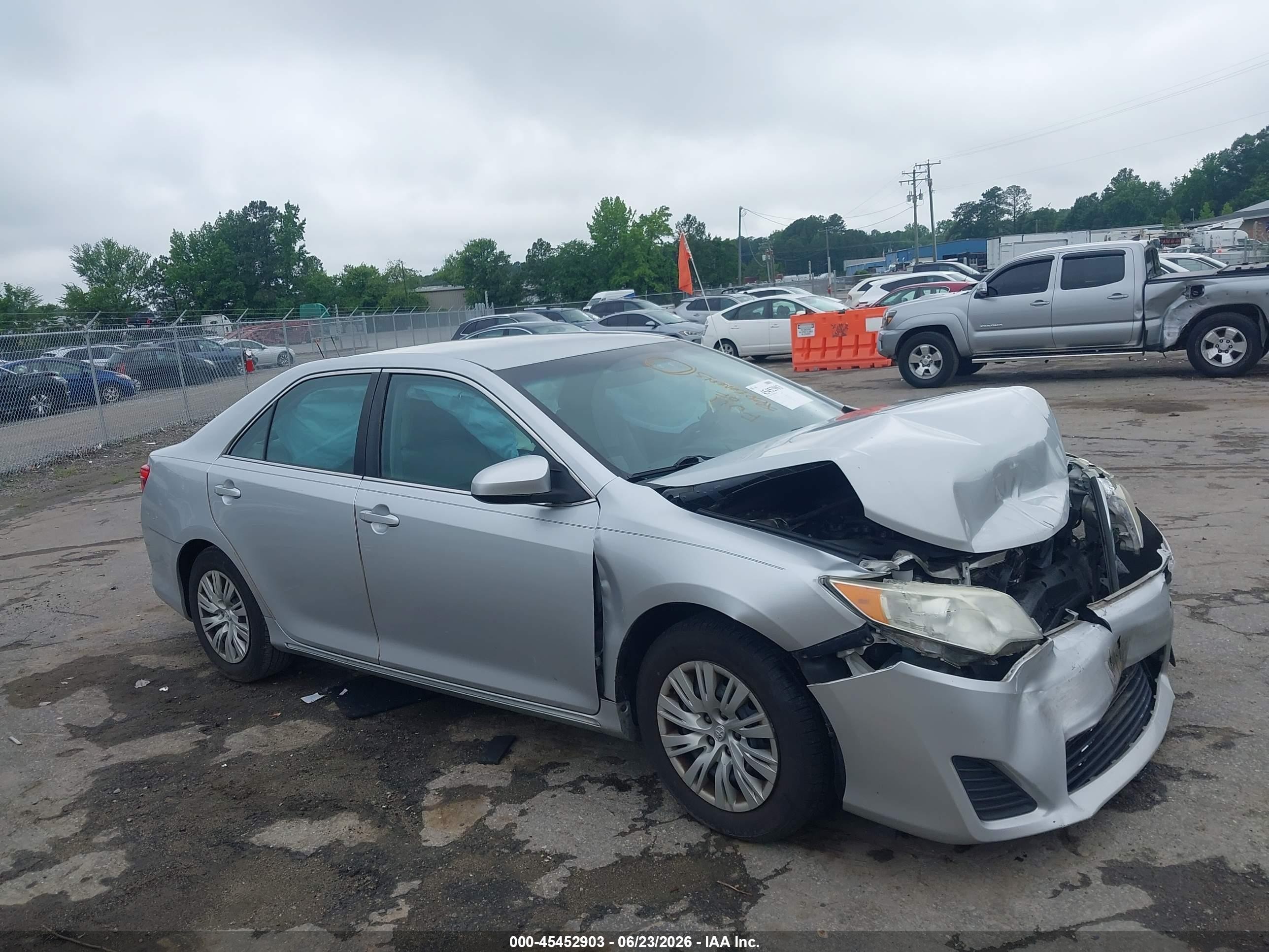 2013 Toyota Camry Le Silver vin: 4T4BF1FK9DR296643